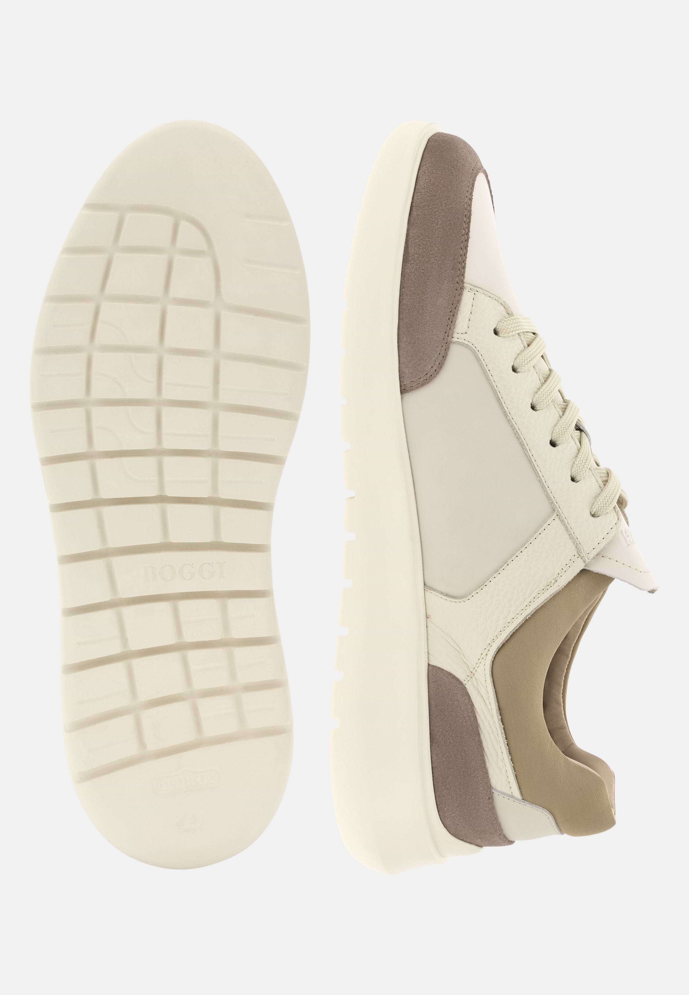 Sole and heel detail