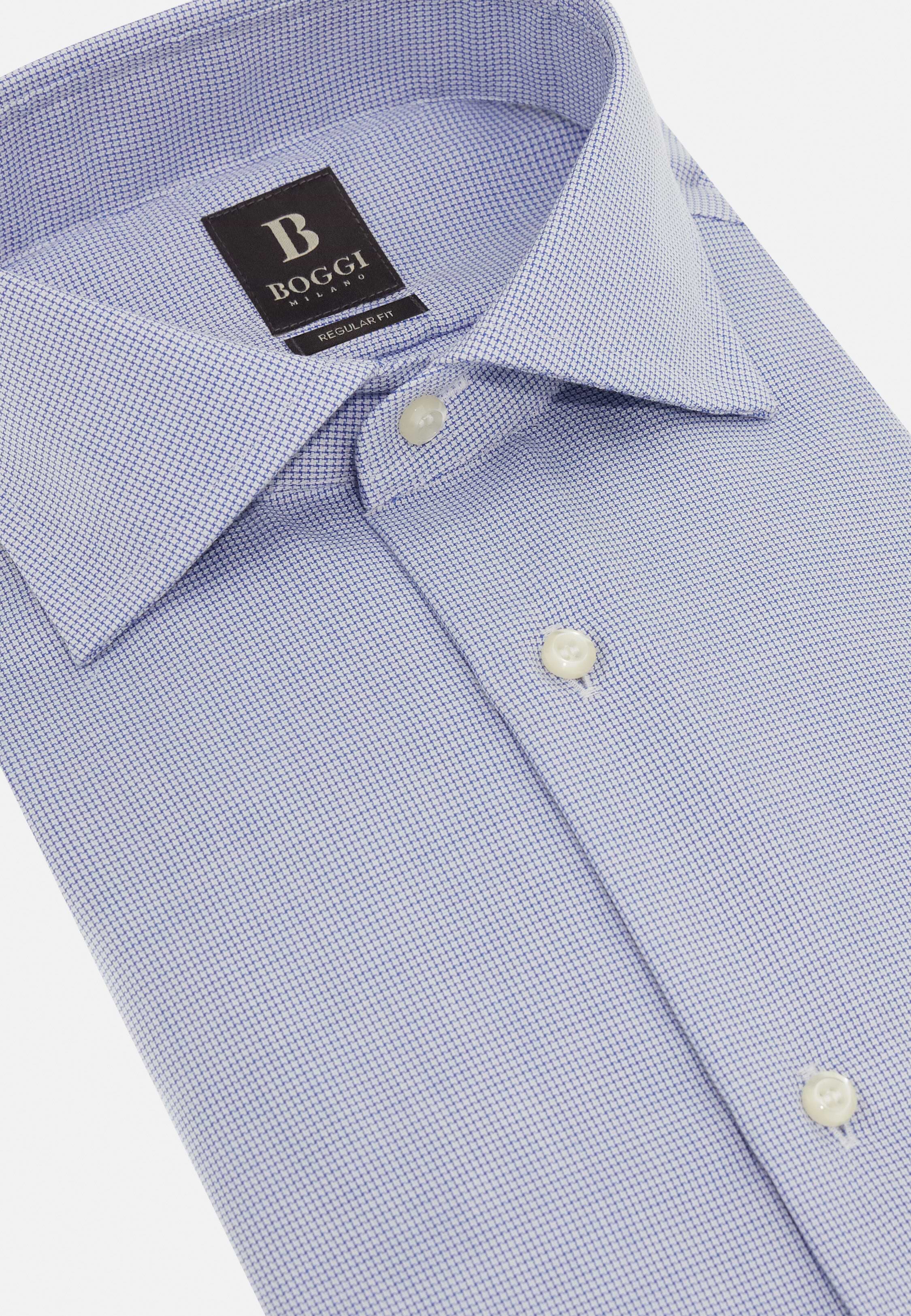 Collar detail