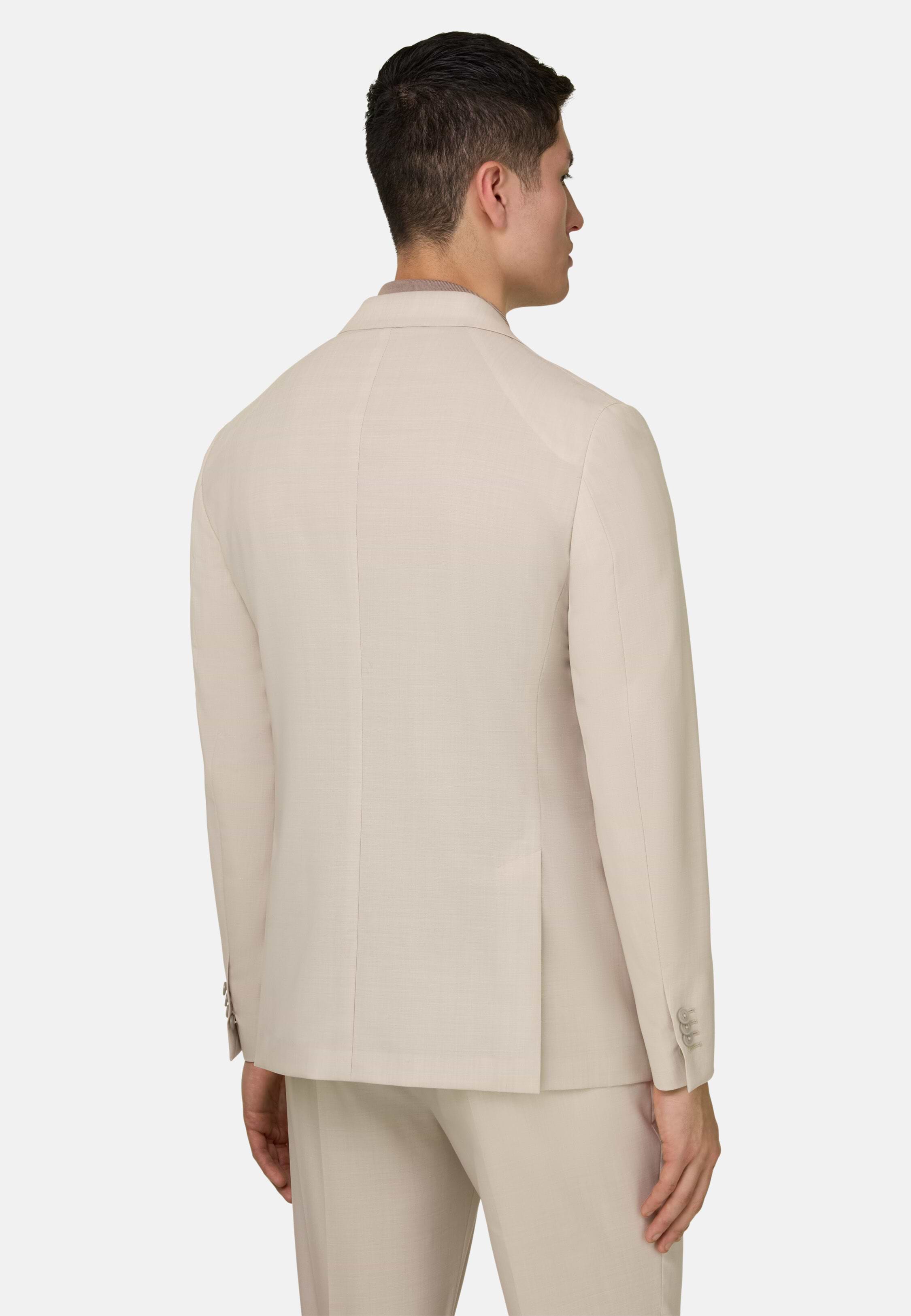 Back view showing the jacket line