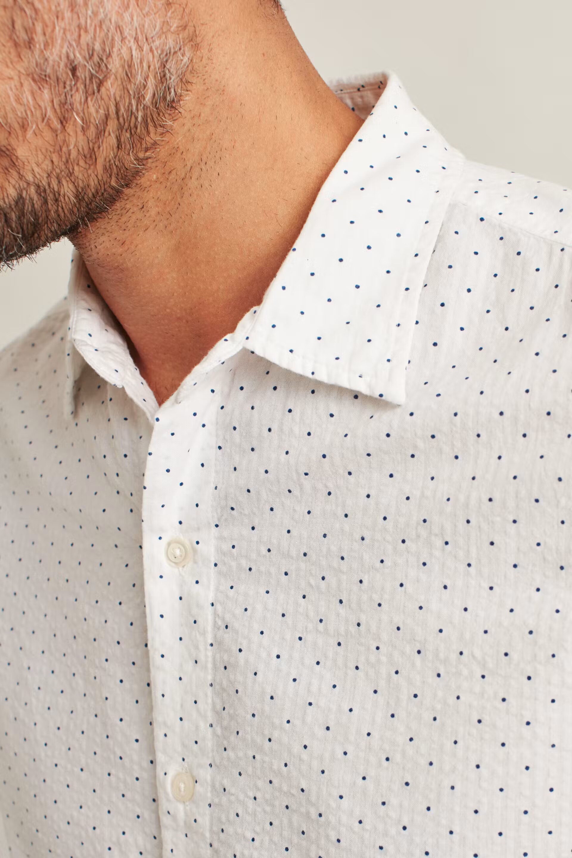 collar detail