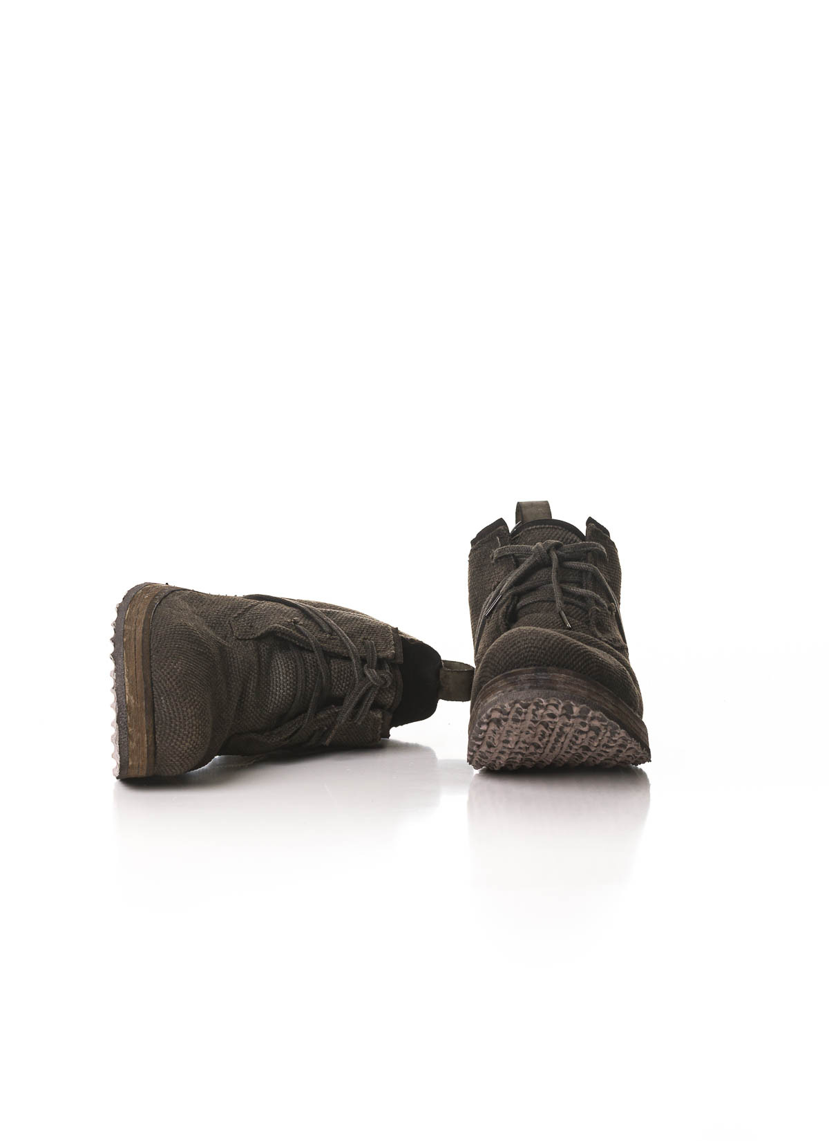 SHOE1 Canvas Derby
