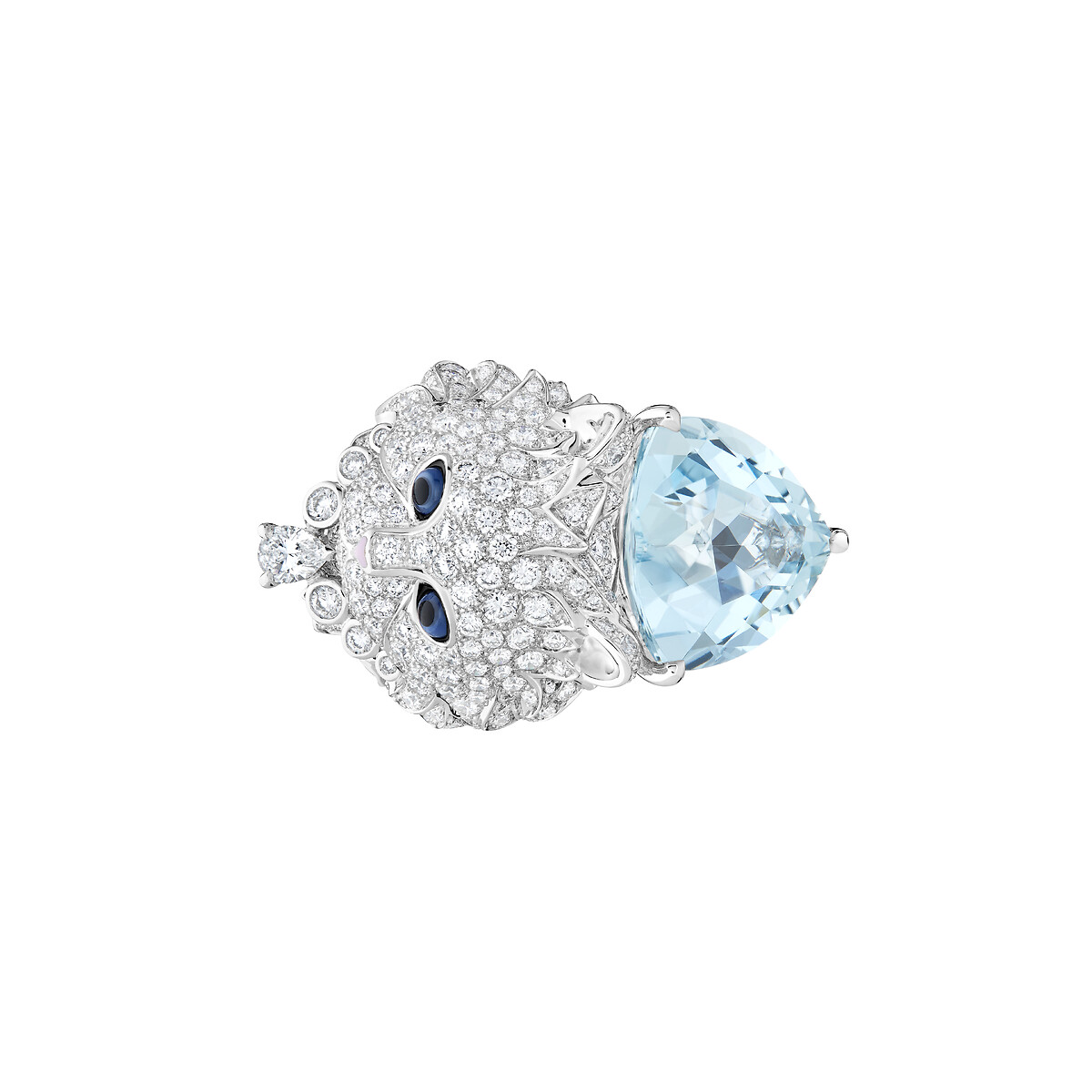 Front view of the trillion-cut aquamarine