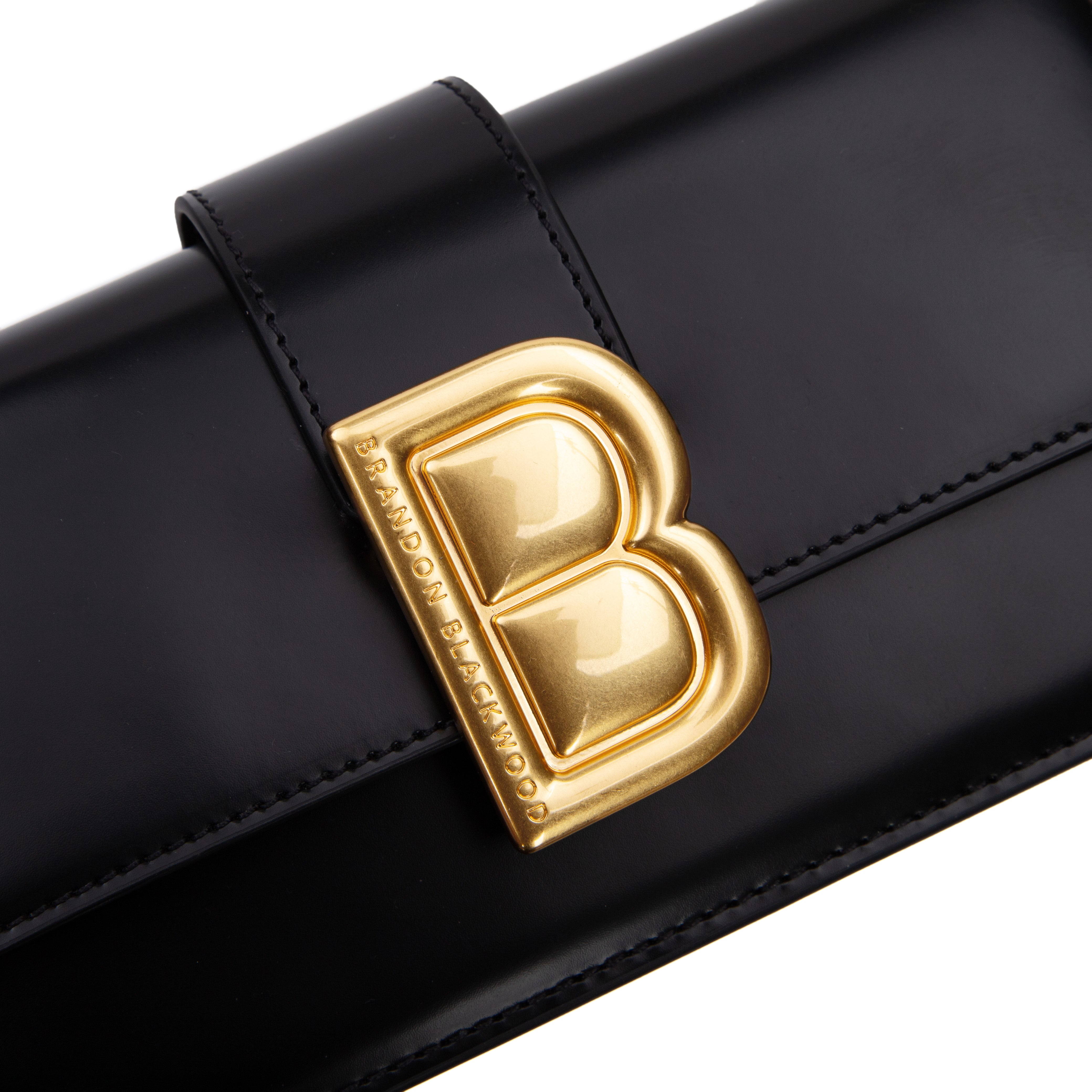 Nia Bag — strap or carry proportion