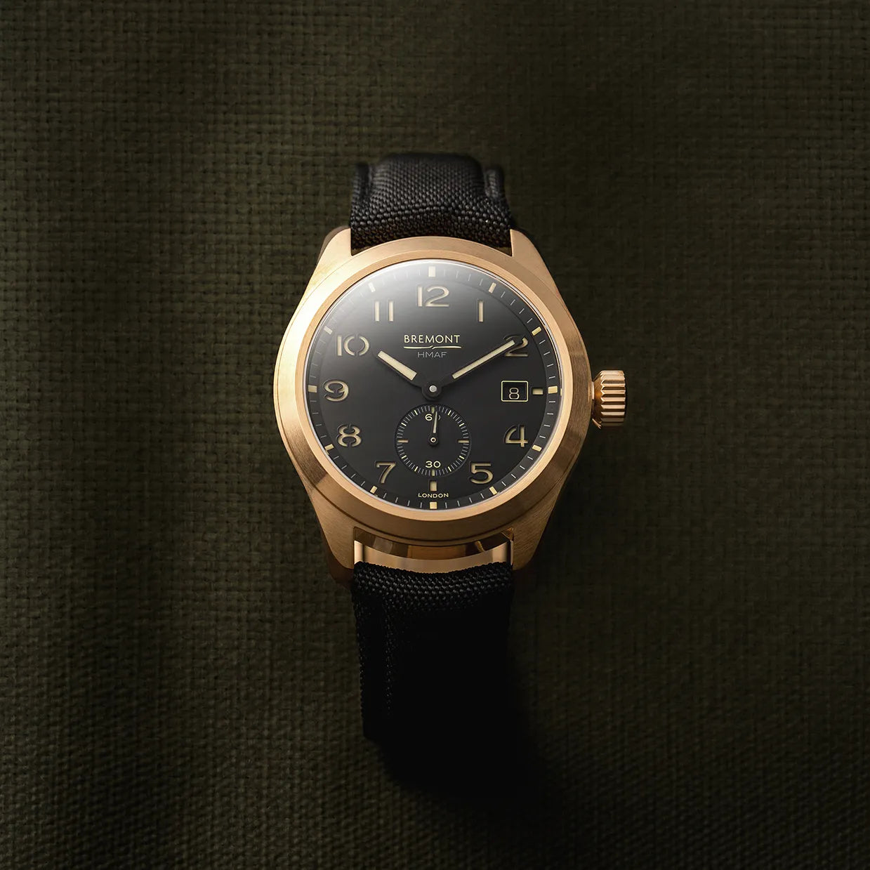 Wrist view showing the field-watch proportions