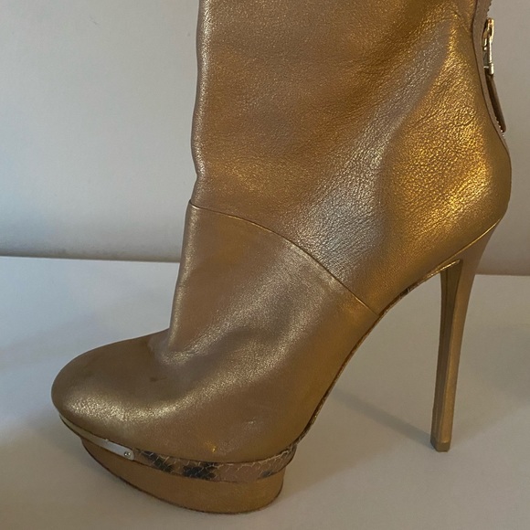 sole or label detail