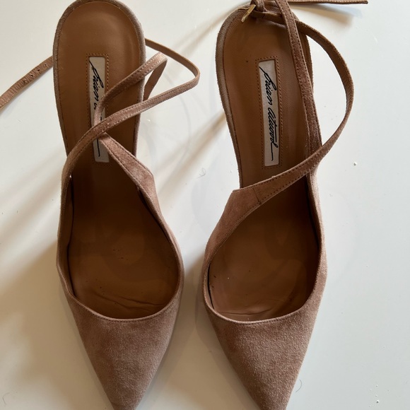 sole or label detail