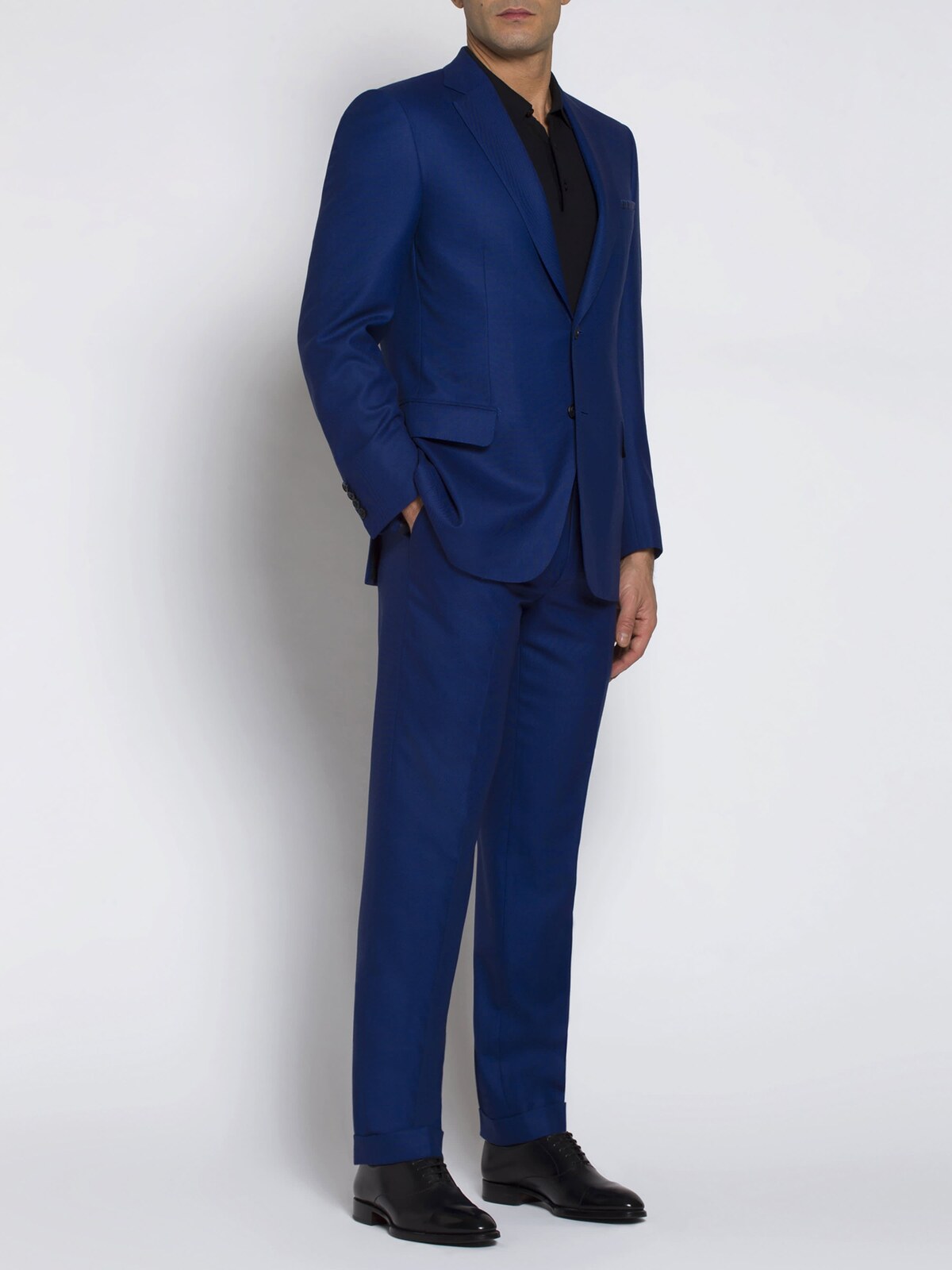 Blue suit styling