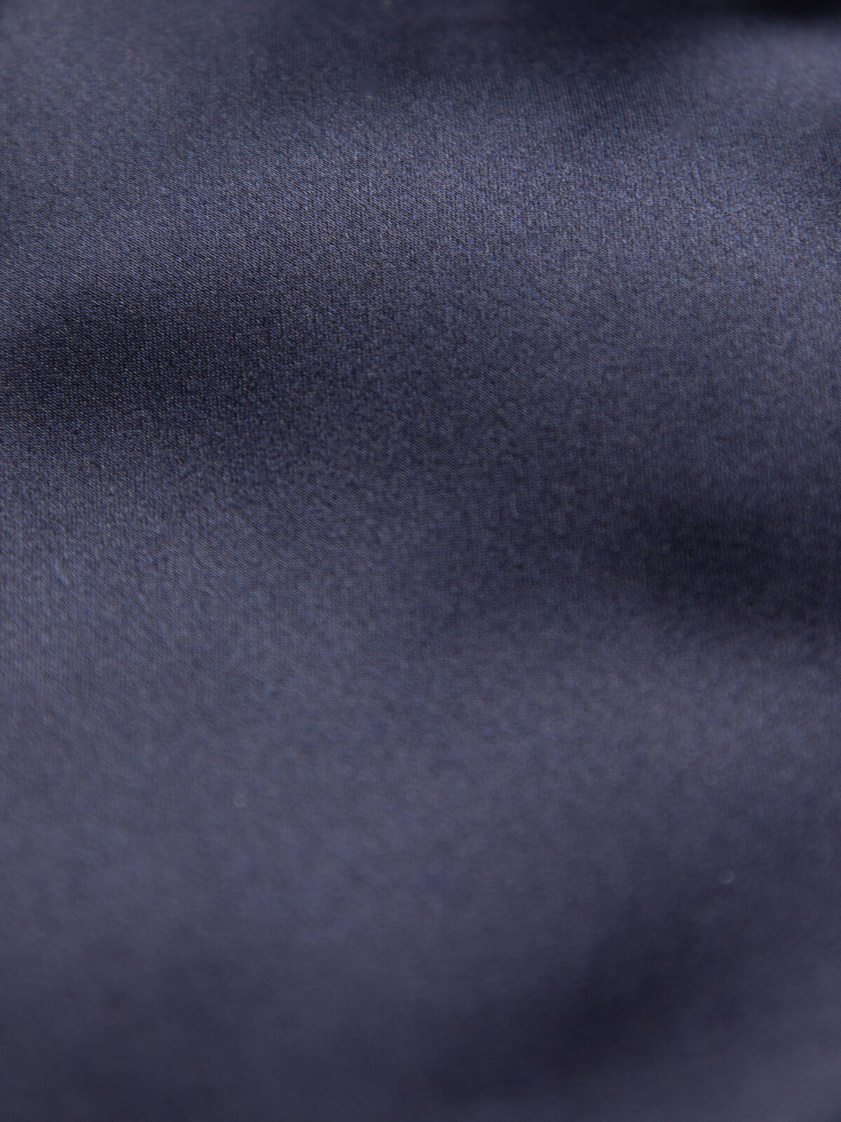 Navy Essential silk tie