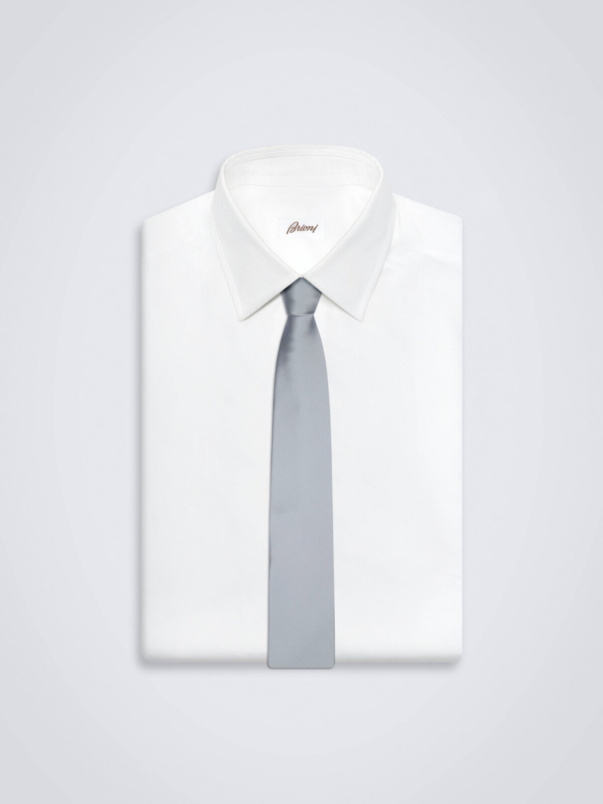 Shirt-and-tie presentation