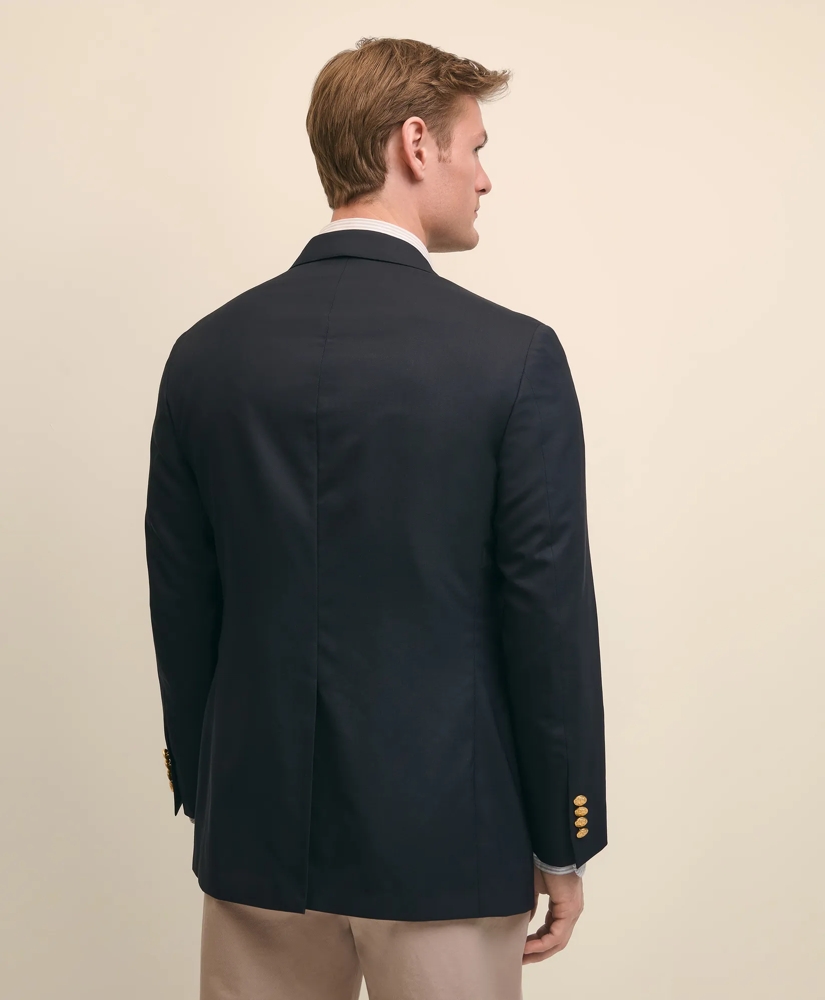 Back view with center vent