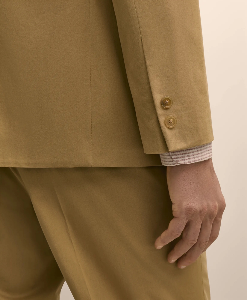 Sleeve and cuff detail