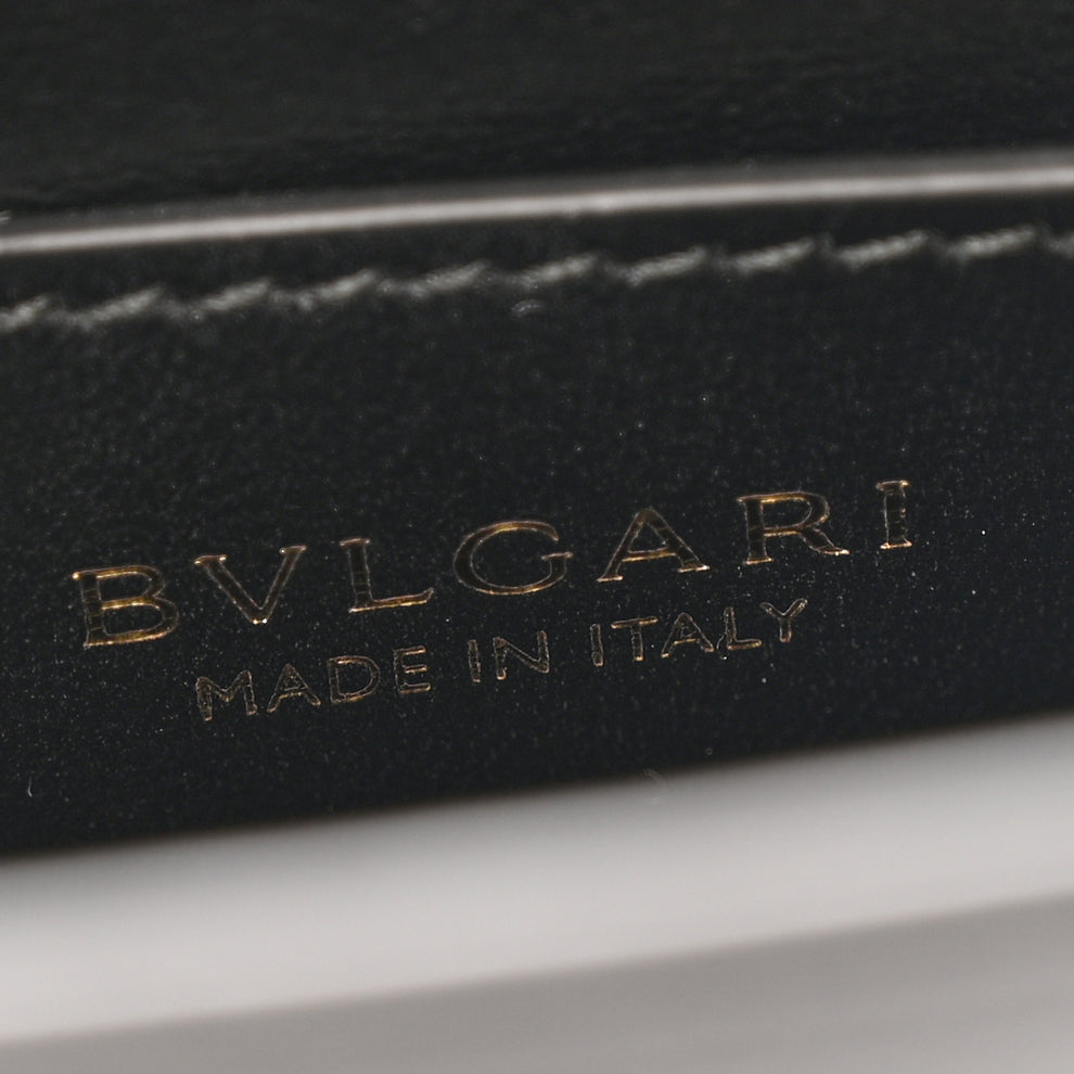 made-in-Italy leather detail