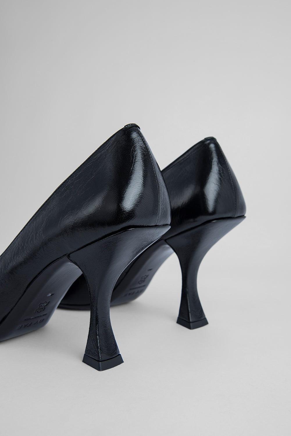 alternate detail or color view — Viva Black Creased Leather Pump