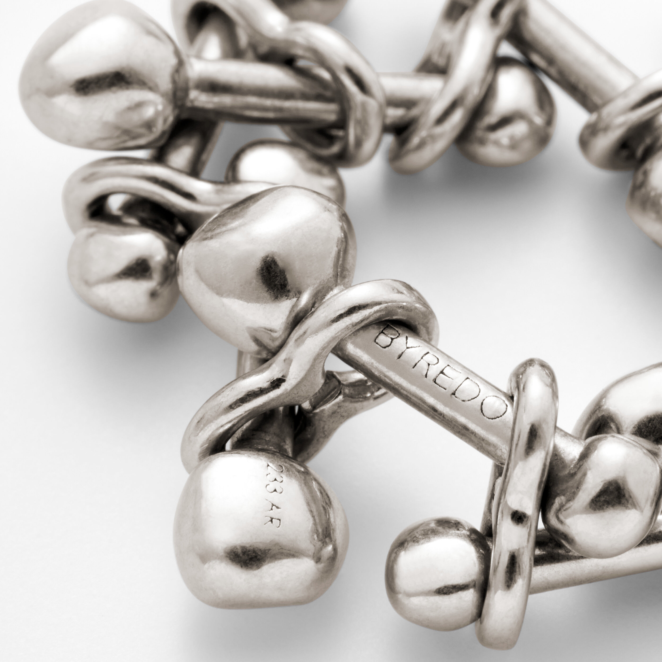 Silver Chain Ring official detail view 2