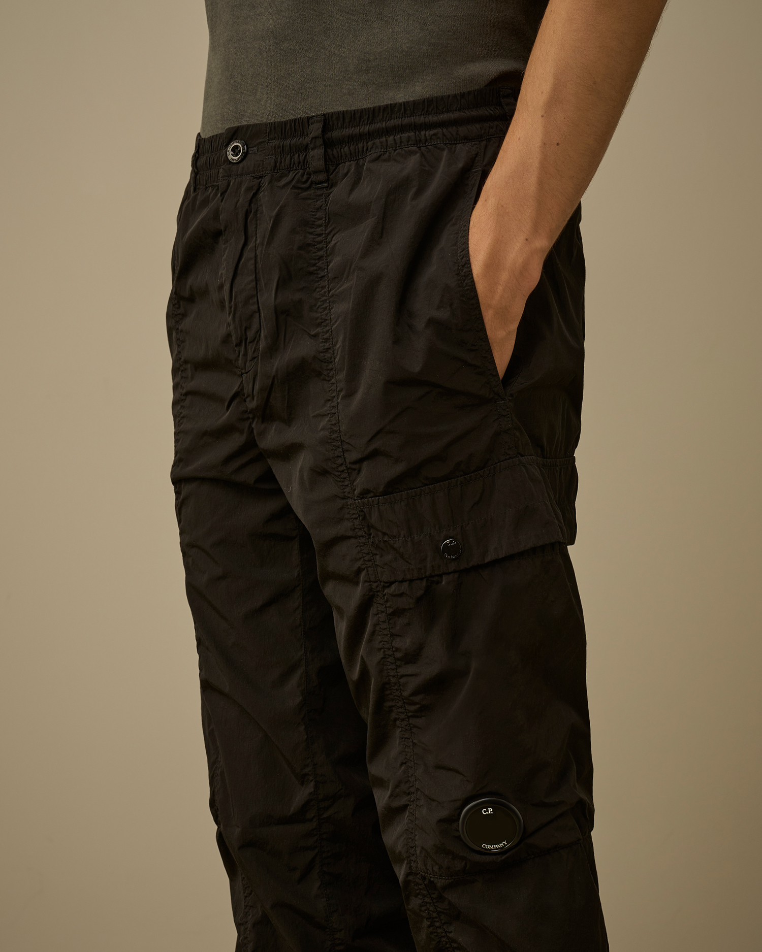 waist and fastening detail