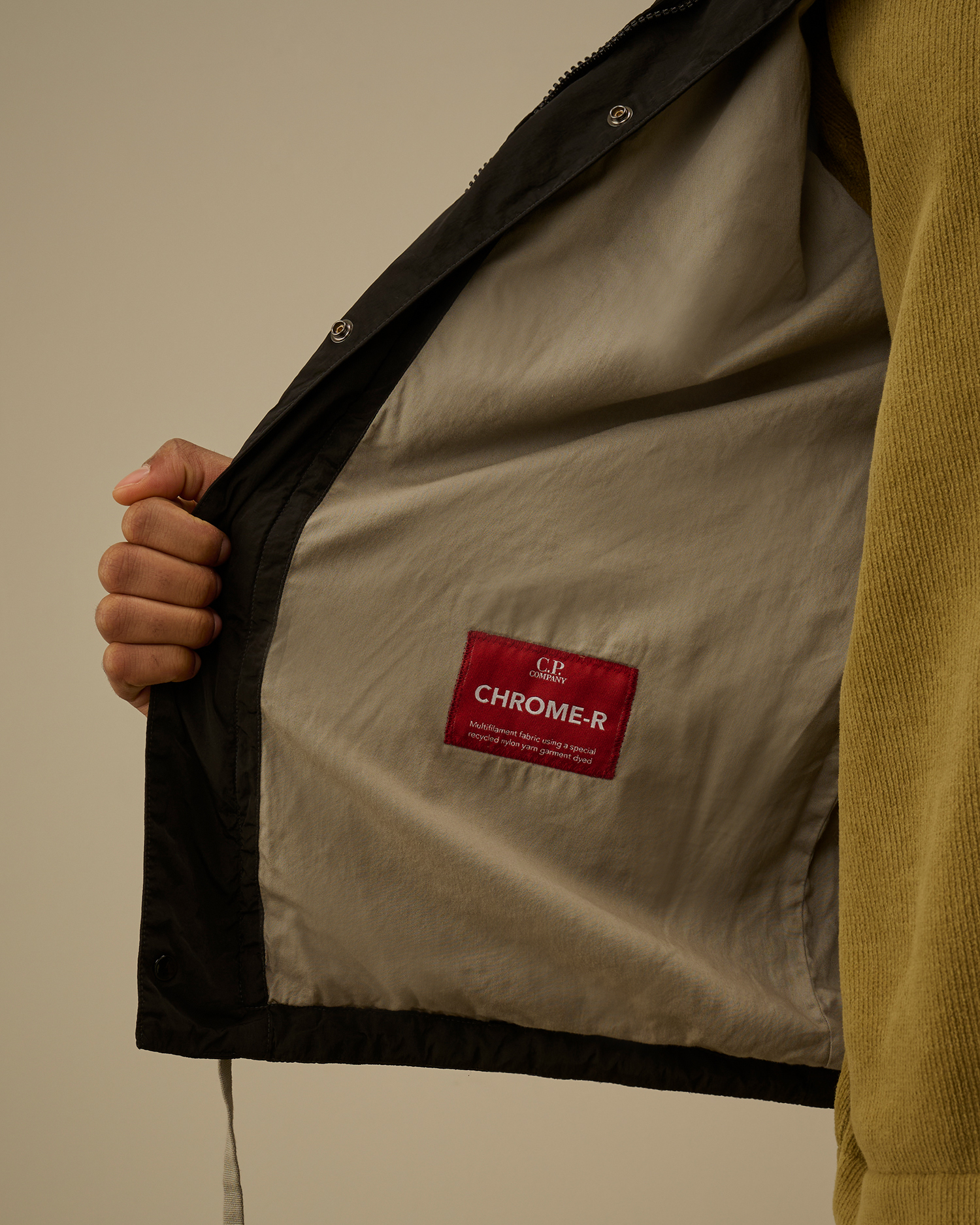 hem and pocket detail