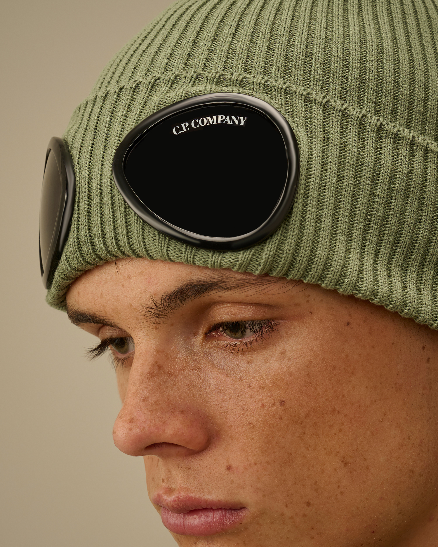 turn-up brim detail