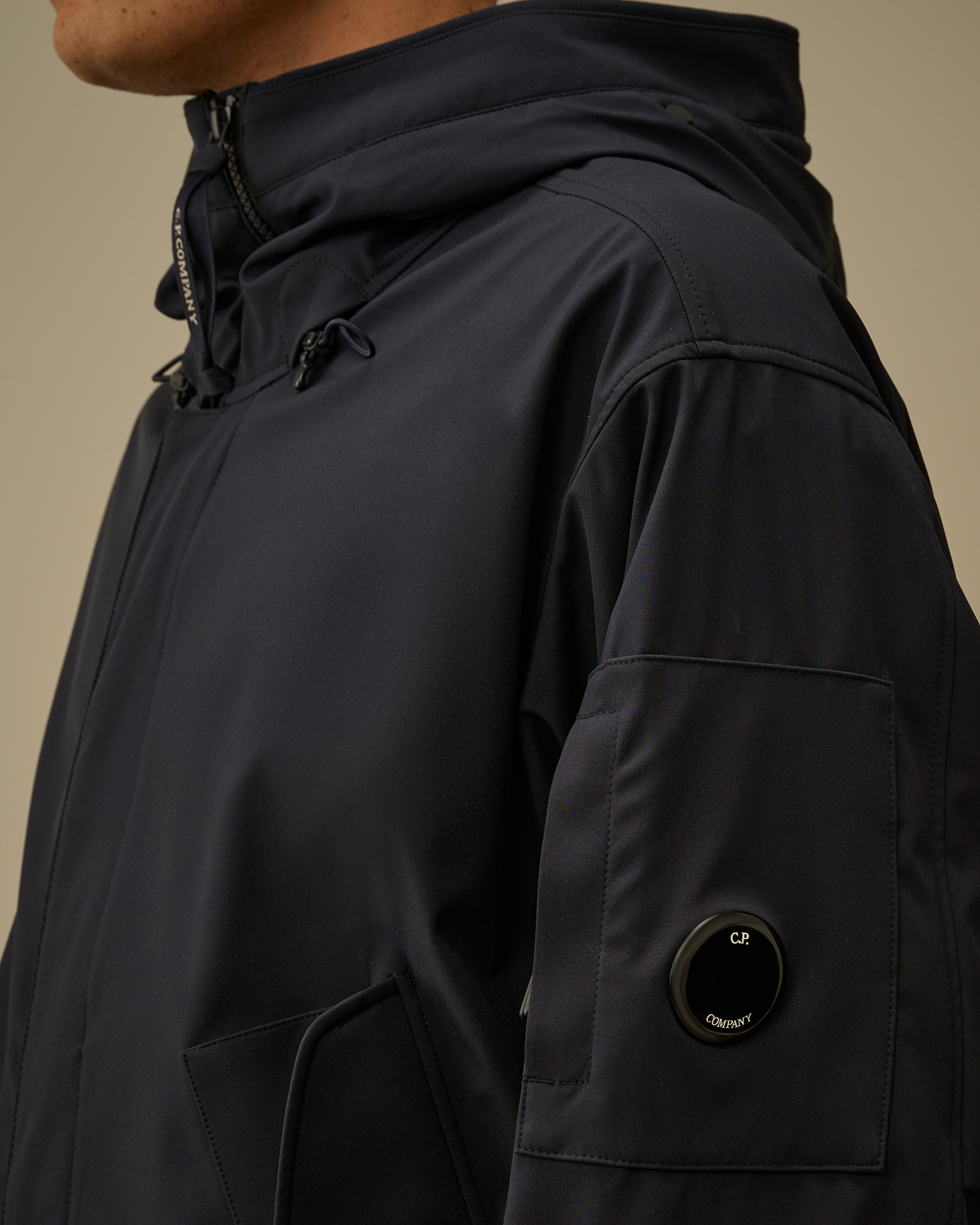 hood and lens detail