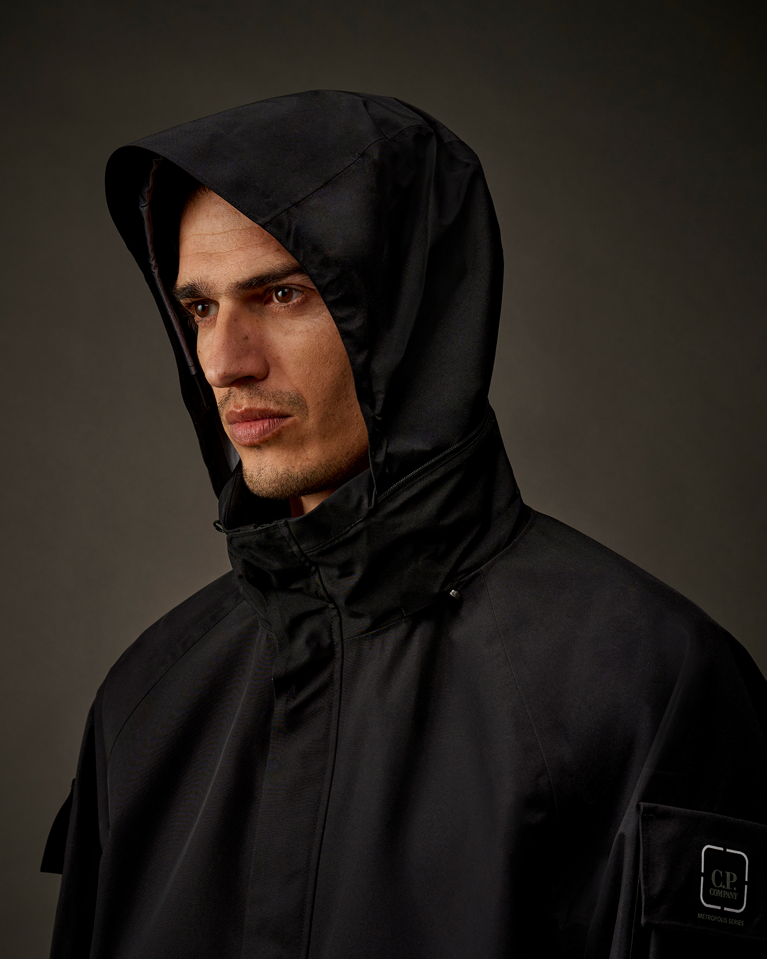 sleeve pocket detail