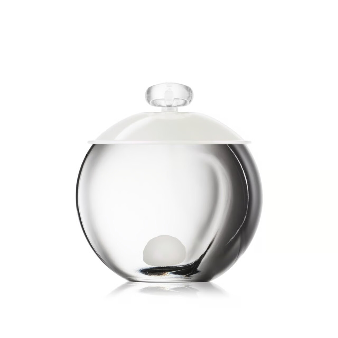 Noa bottle with pearl-like inner detail