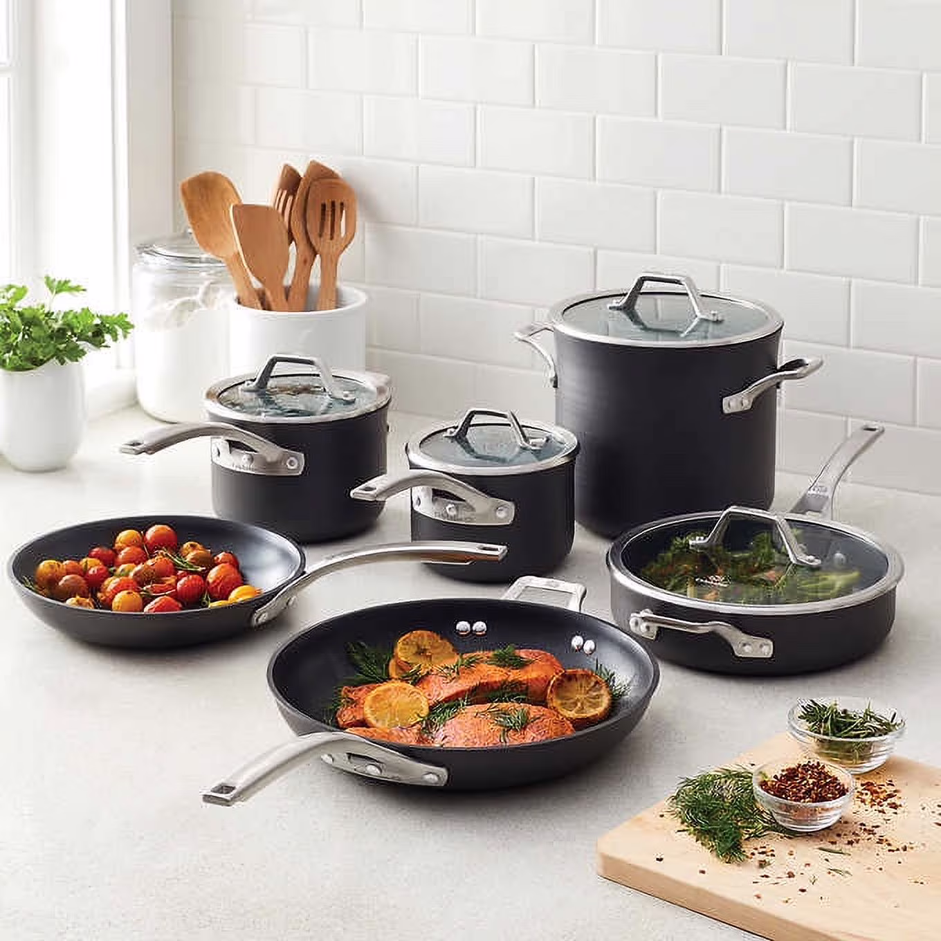 Signature™ Hard-Anodized Nonstick 10-Piece Cookware Set