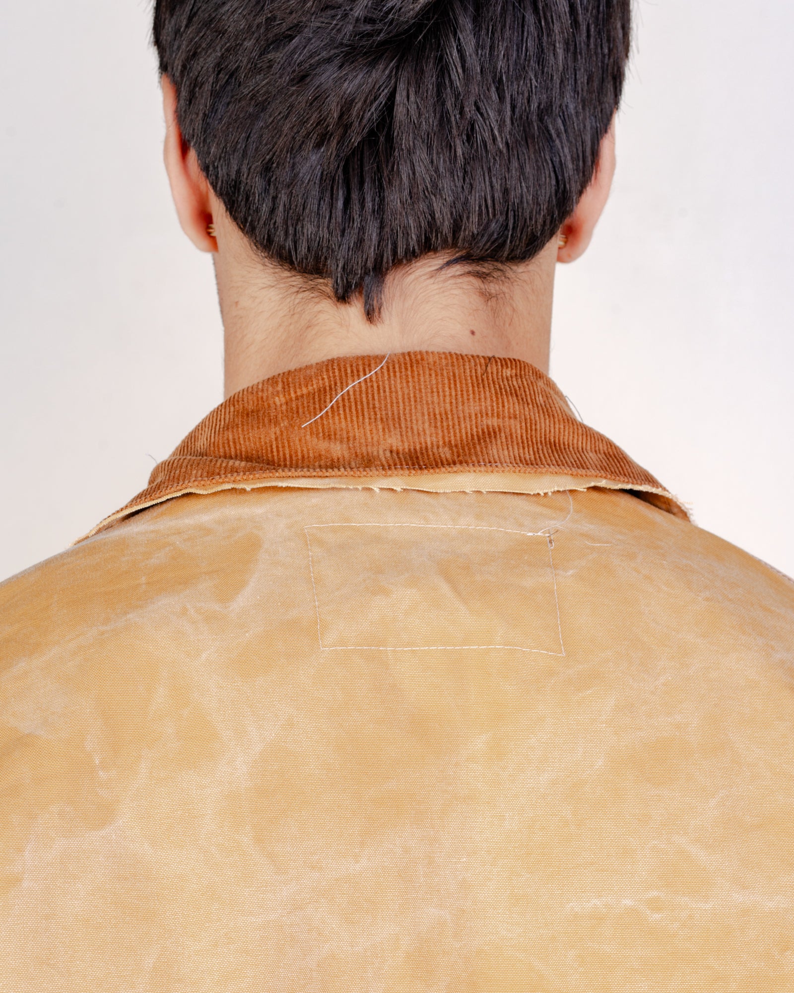 collar detail