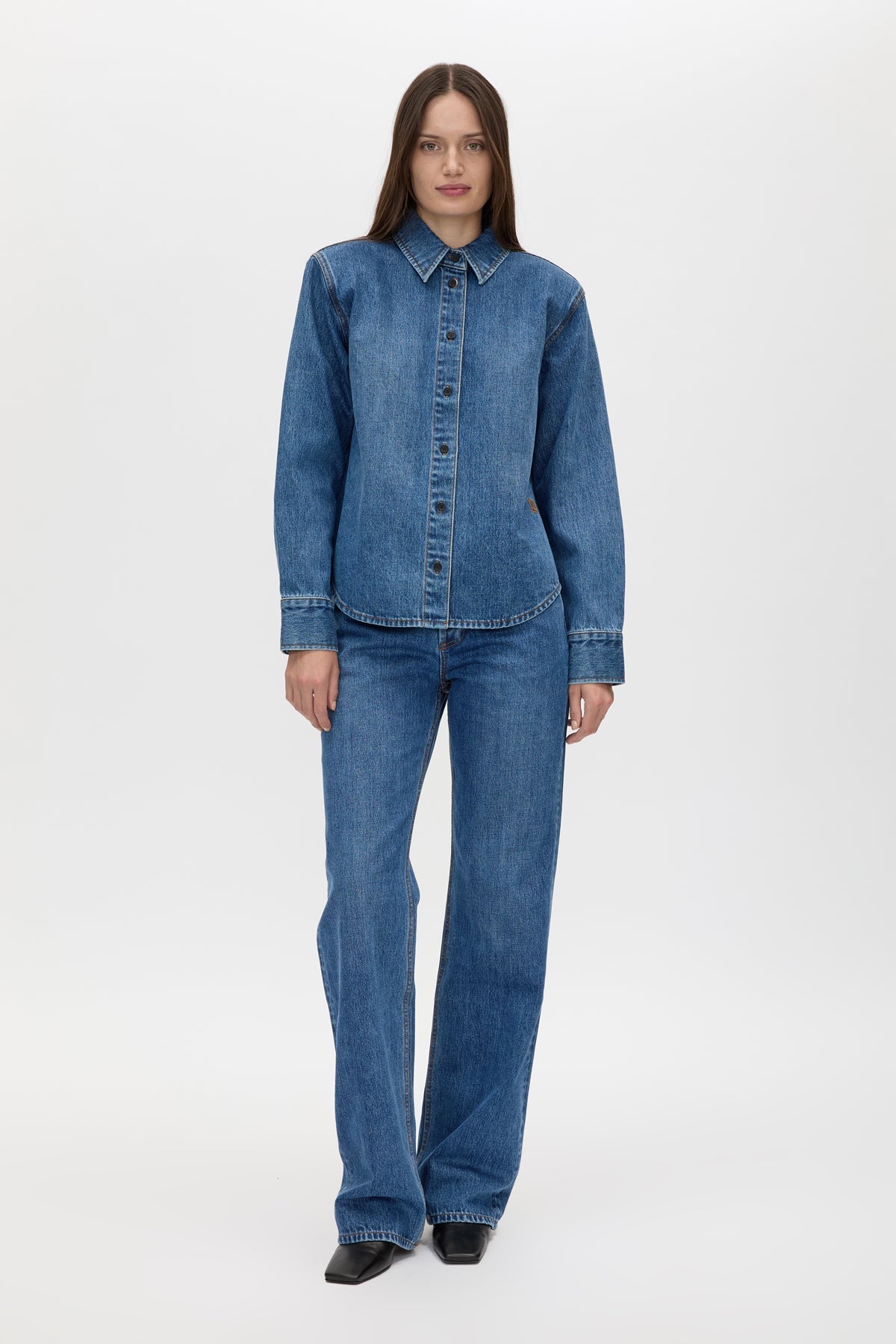 Buttoned denim front