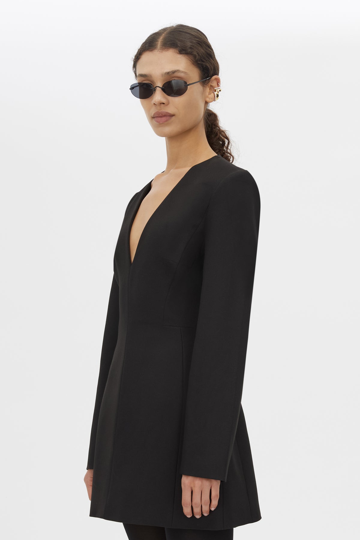 Plunge neckline detail