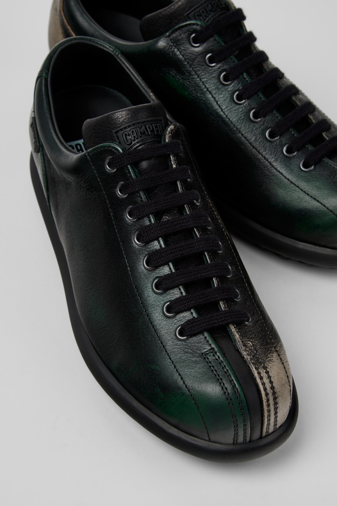 mismatched leather detail