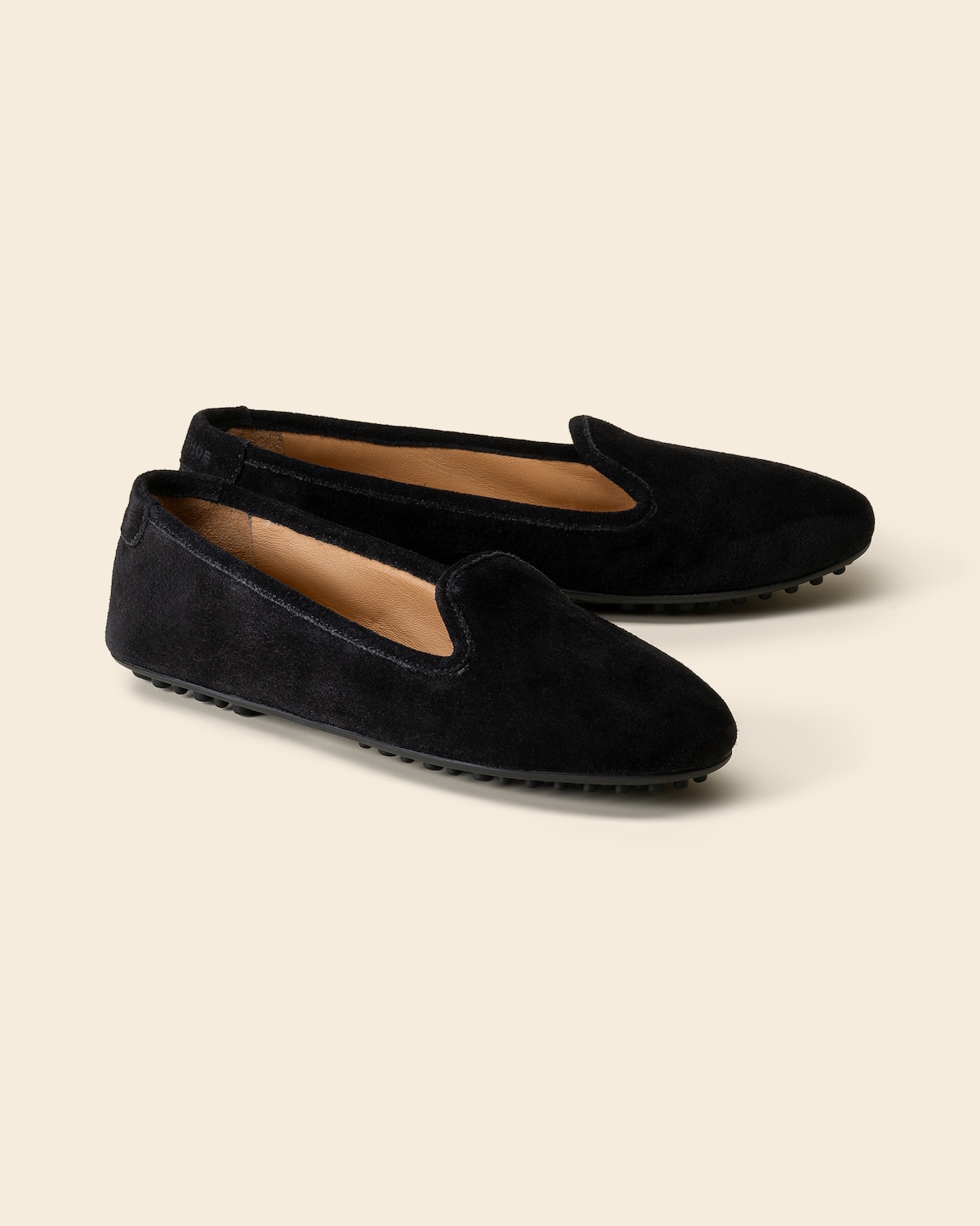 Pair view with slim slip-on shape