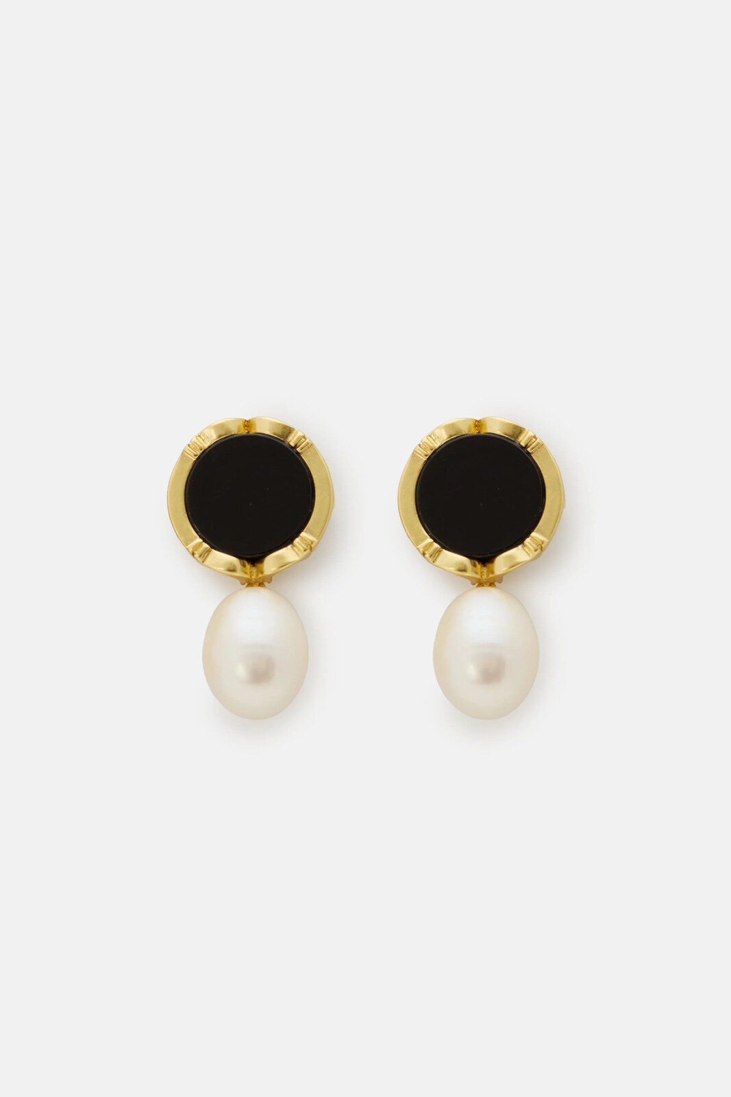 round earrings