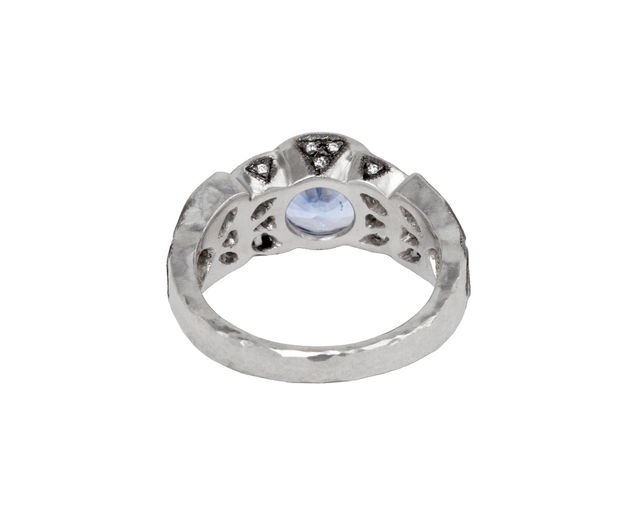 Natural Blue Sapphire and Diamond Garland Ring, detail view