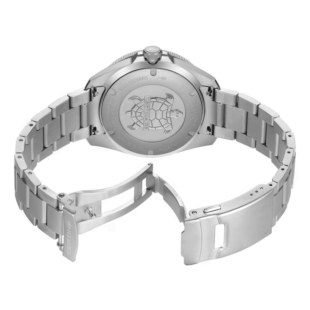 case or bracelet detail