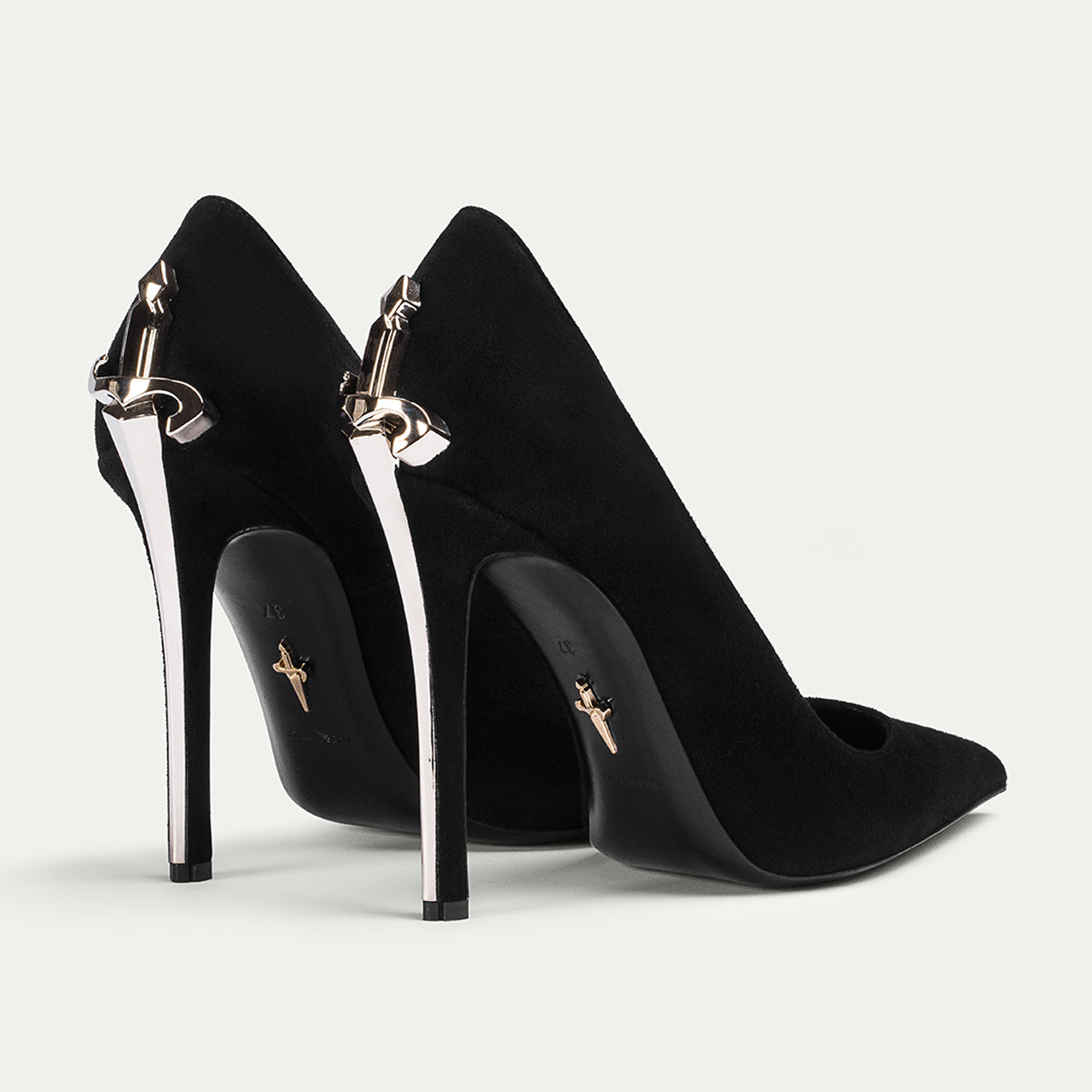 Black suede boot with gathered shaft