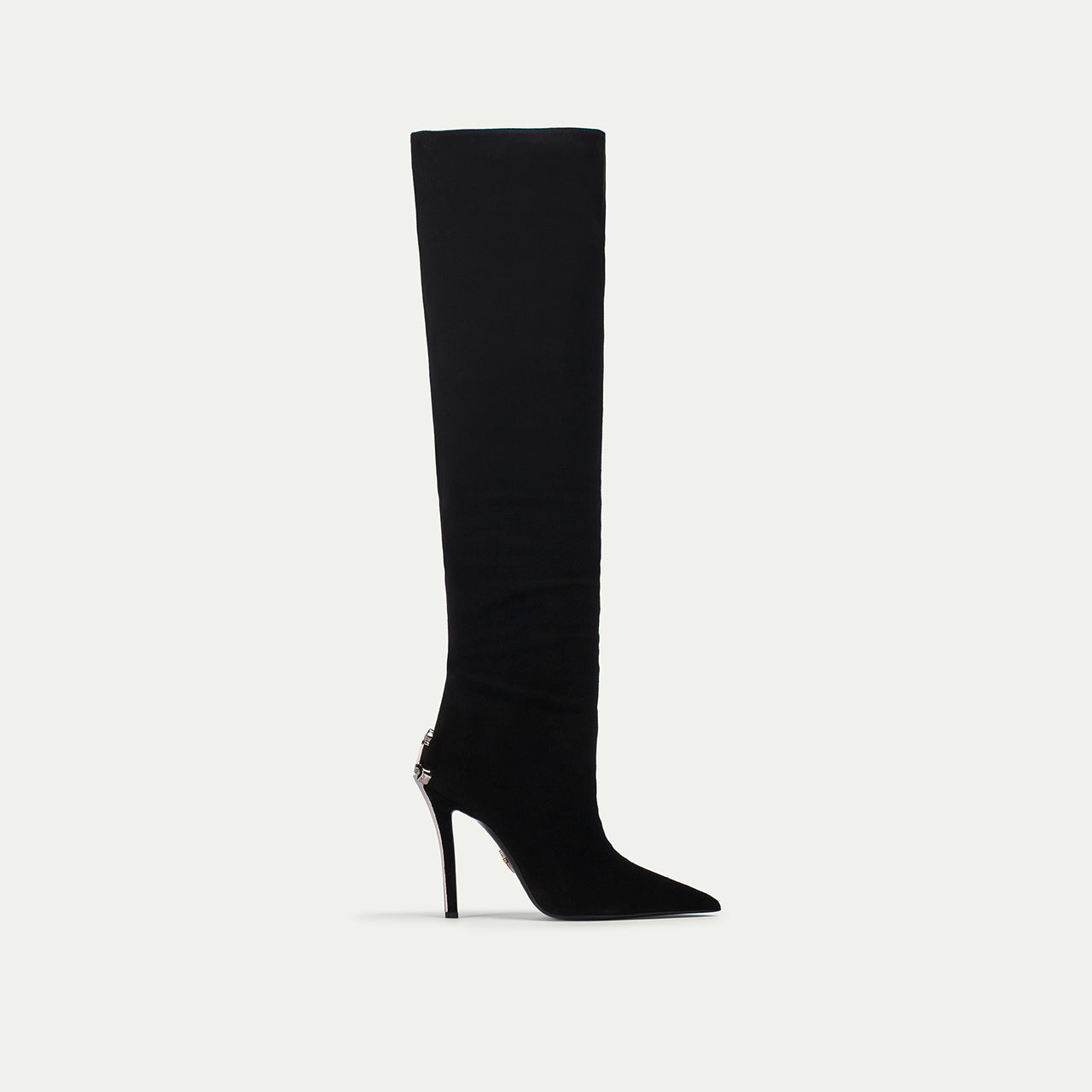 Boot profile and pointed-toe silhouette