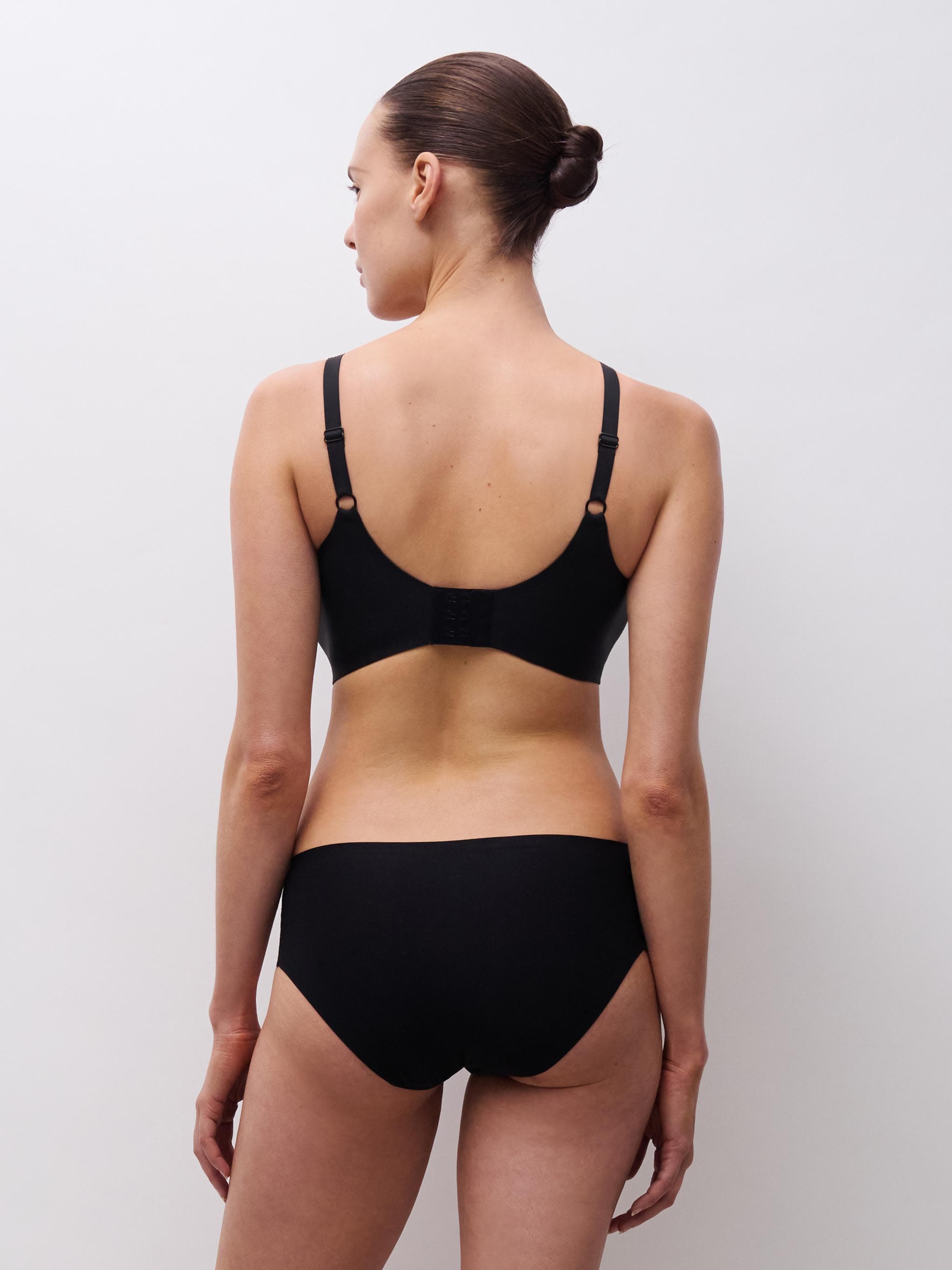 close view of V-neck shape
