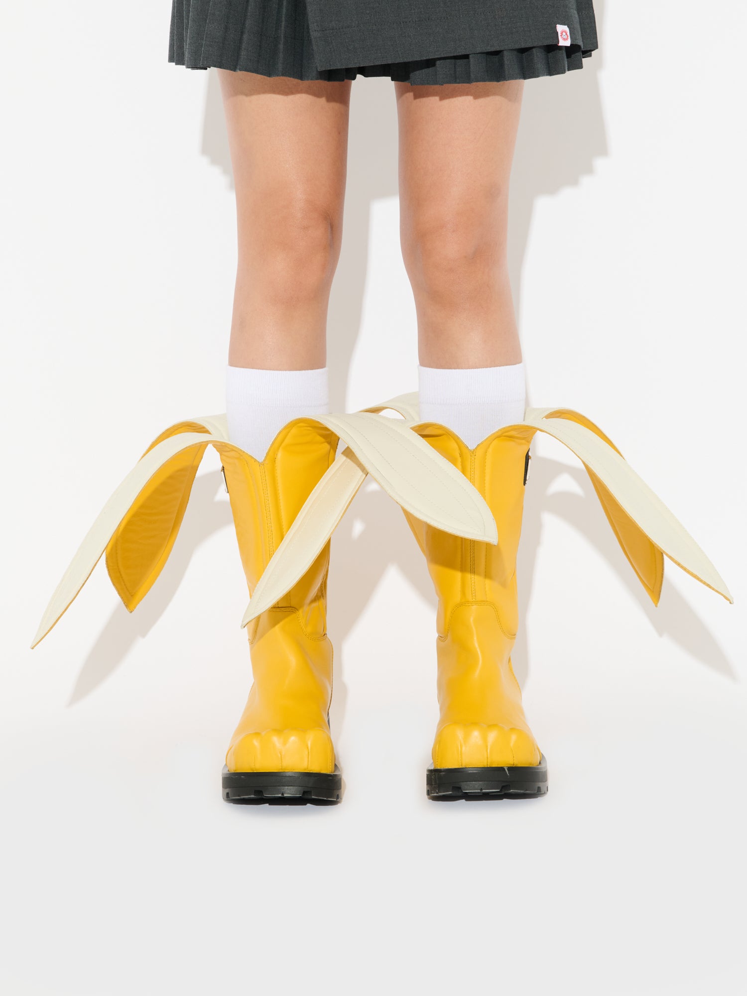 BANANA BOOT MOGGIES in YELLOW — alternate official view