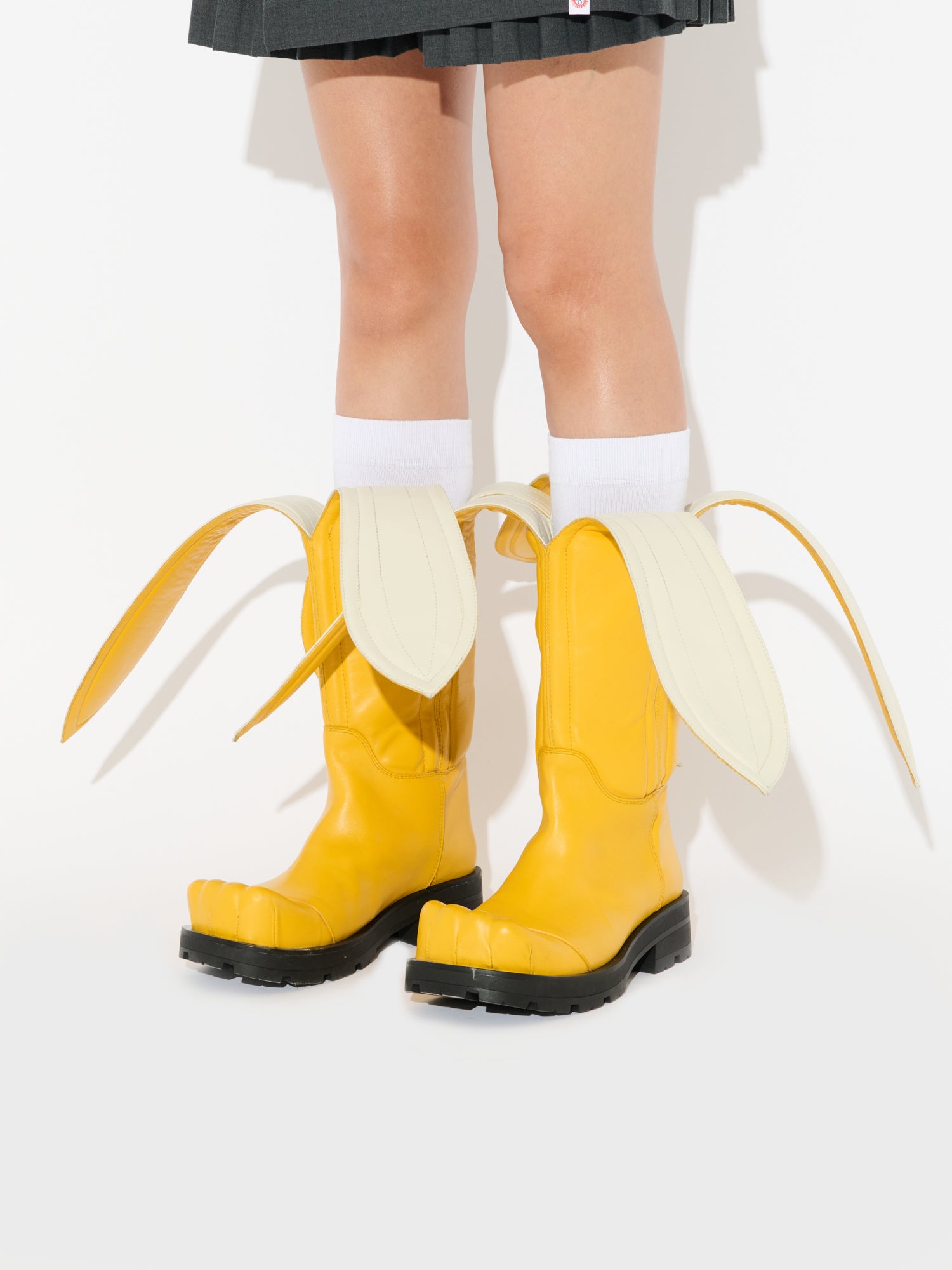 BANANA BOOT MOGGIES in YELLOW — alternate official view