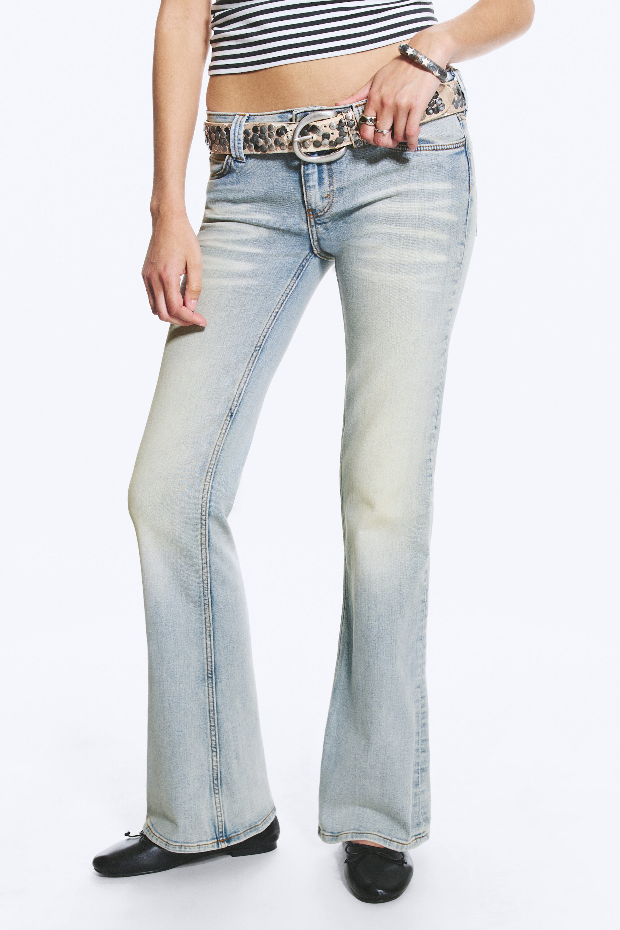 waist and leg line