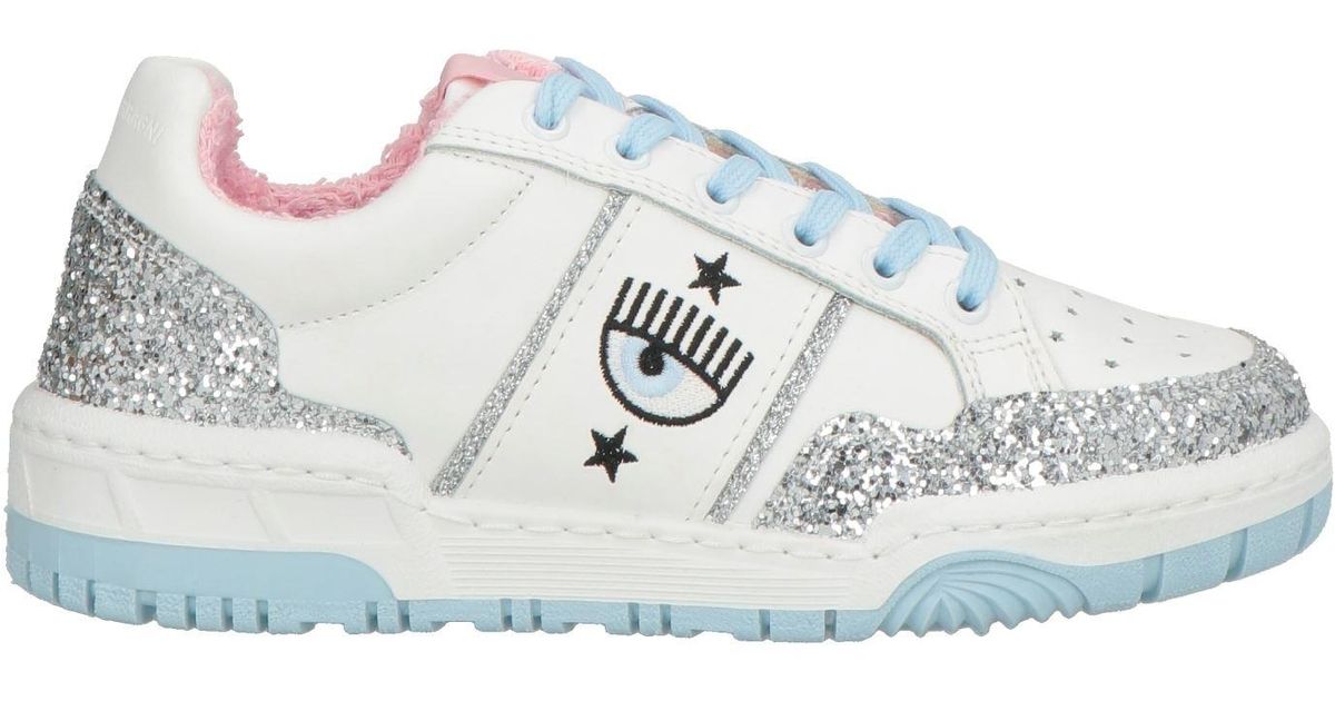 White low-top sneaker with glitter side panel