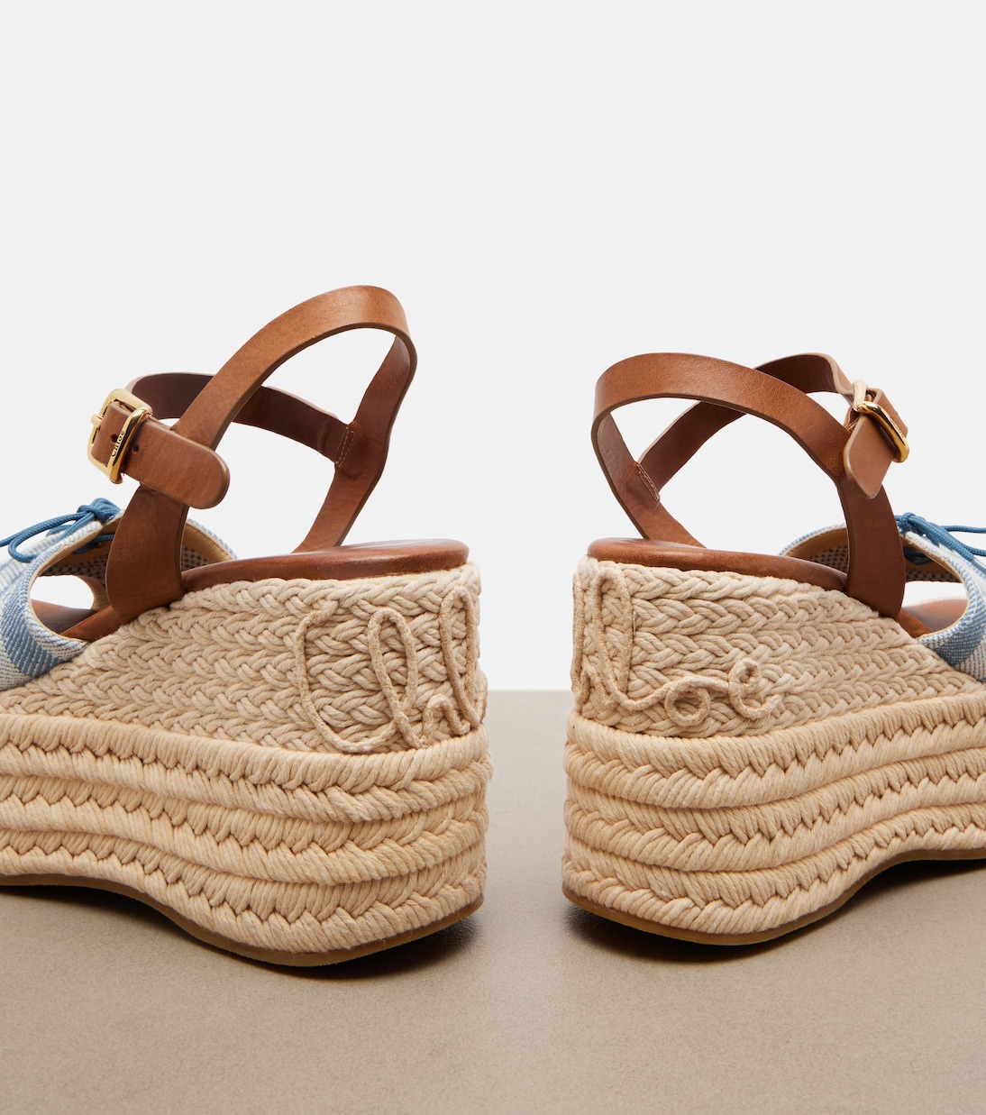 Back view — Chloé woven into the jute heel