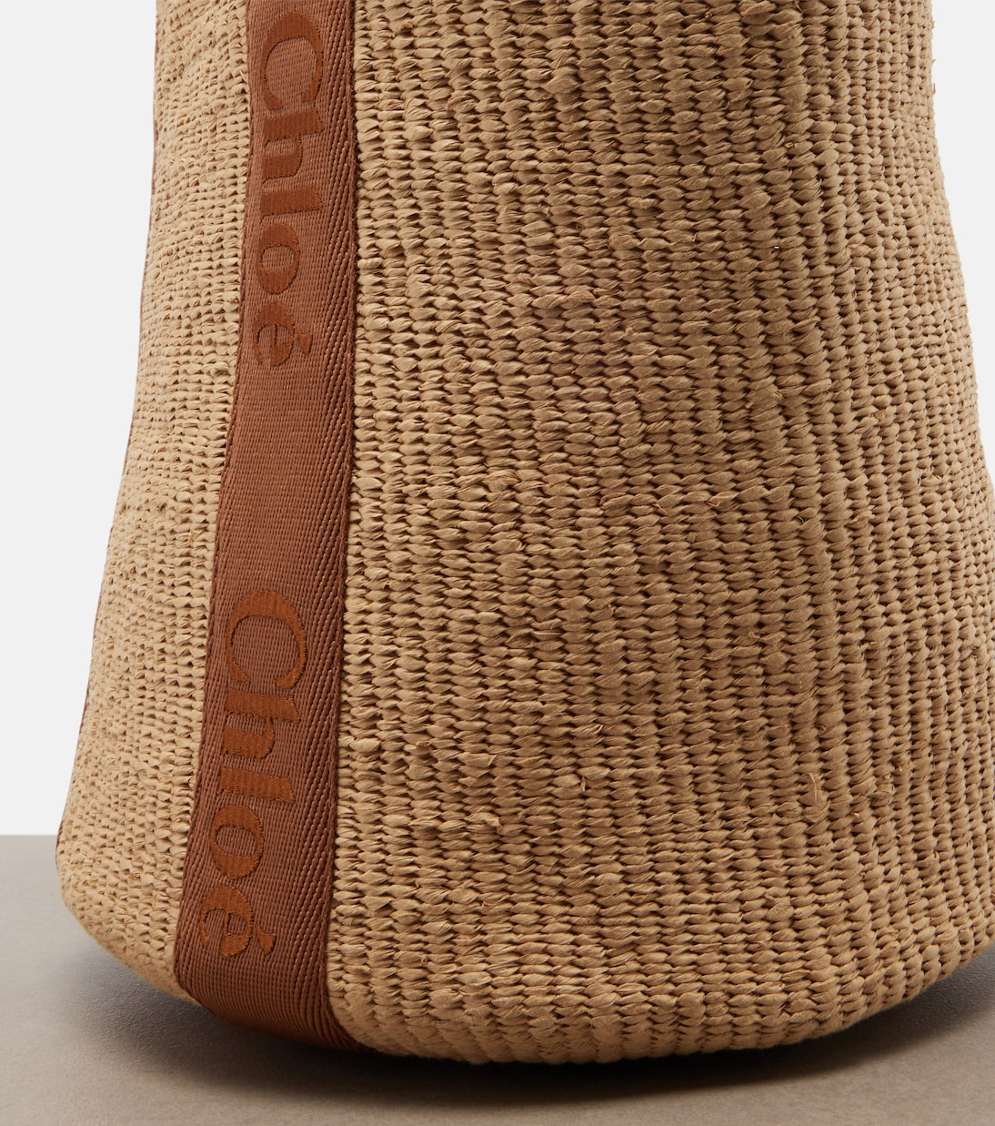 Woven raffia and embossed Chloé logo-ribbon detail