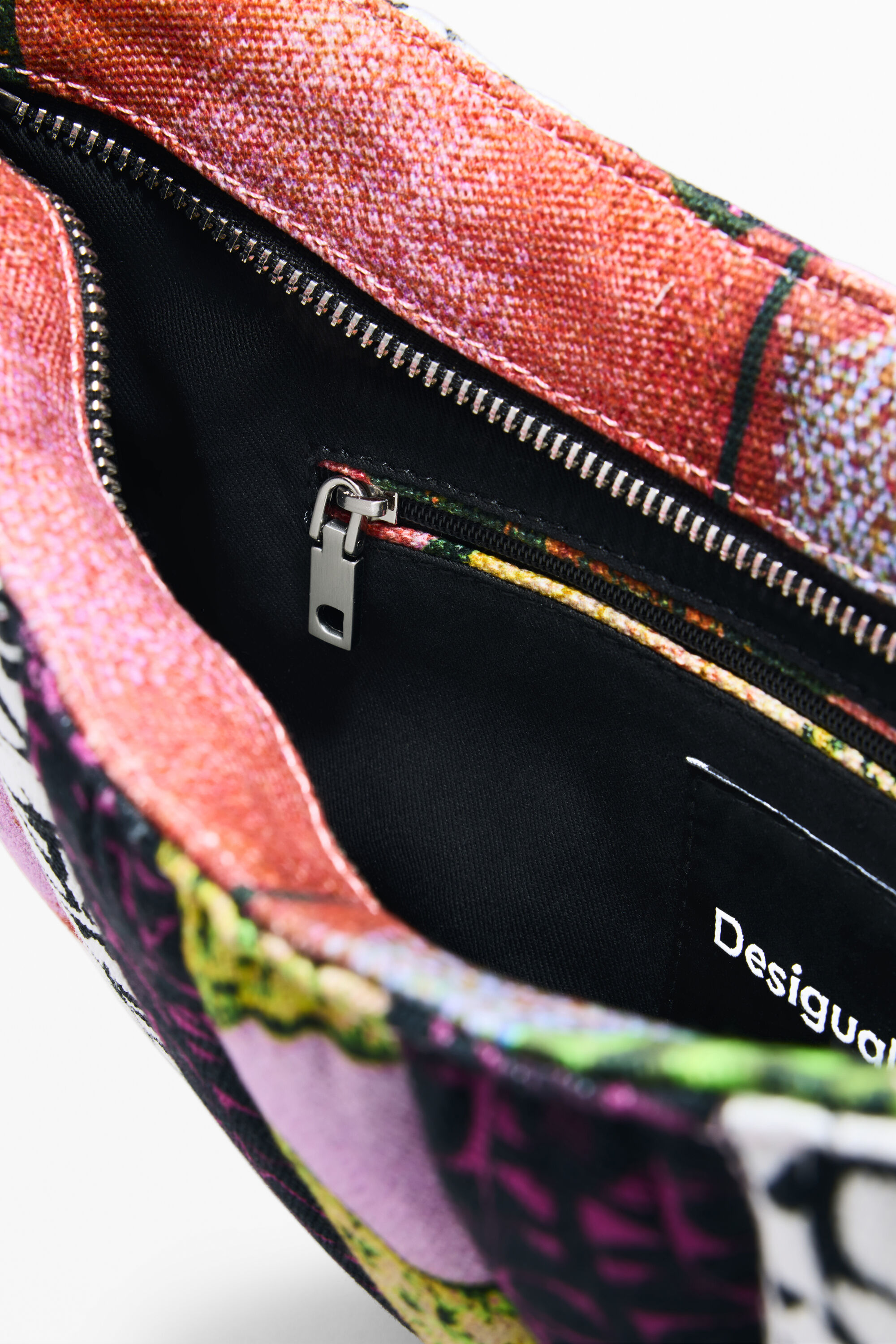 strap or closeup