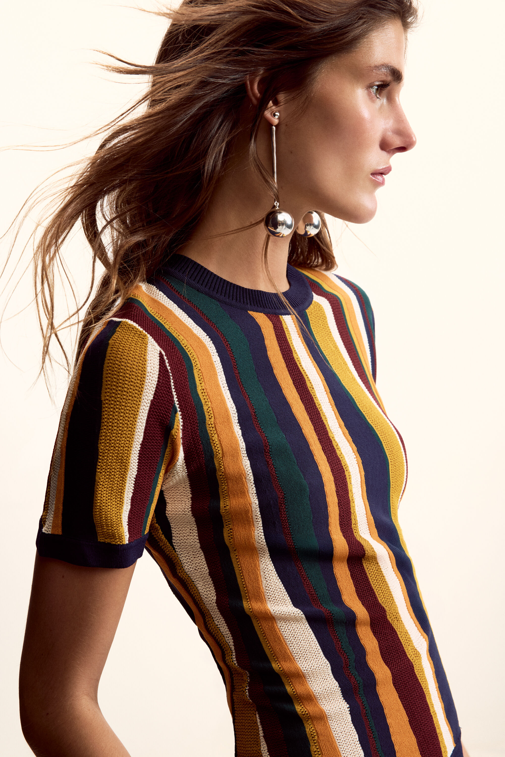 side/detail