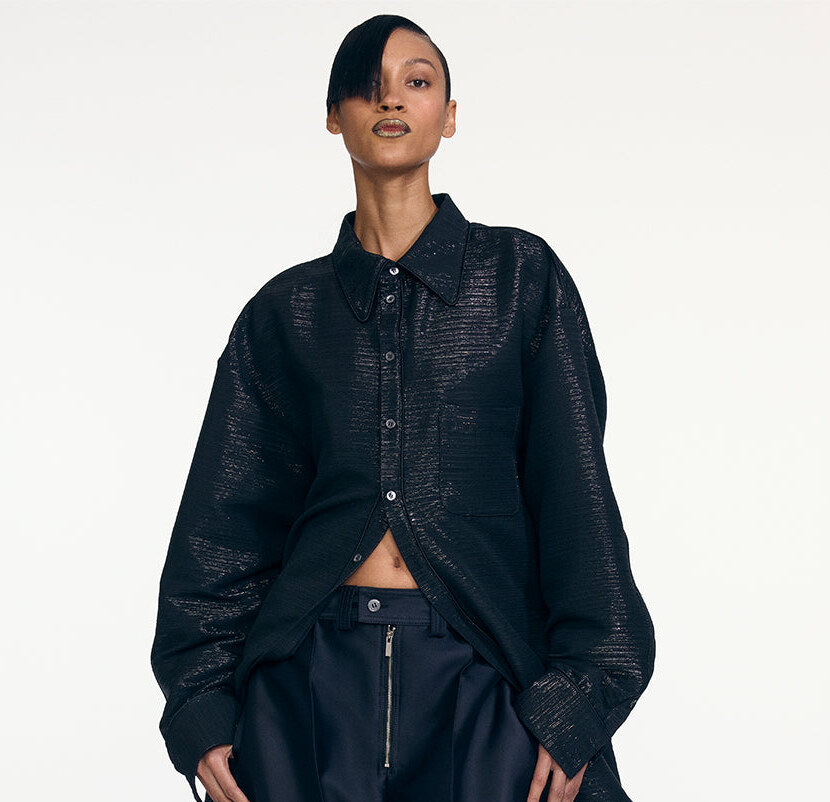 Exposed front zipper crop