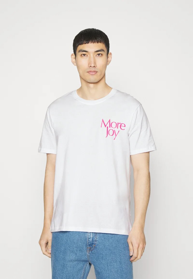 White front logo T-shirt