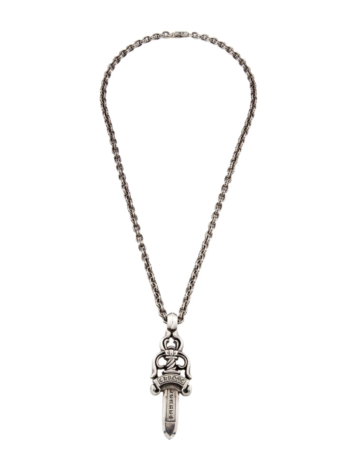 chain and pendant detail