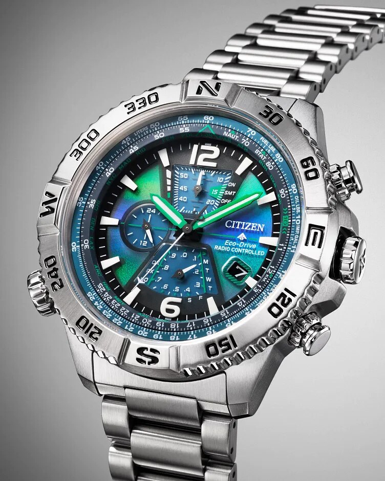 bezel and dial closeup