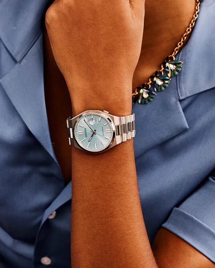 turquoise dial styling
