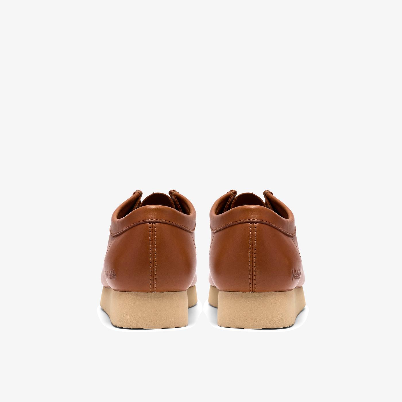 Heel view with contrast outsole